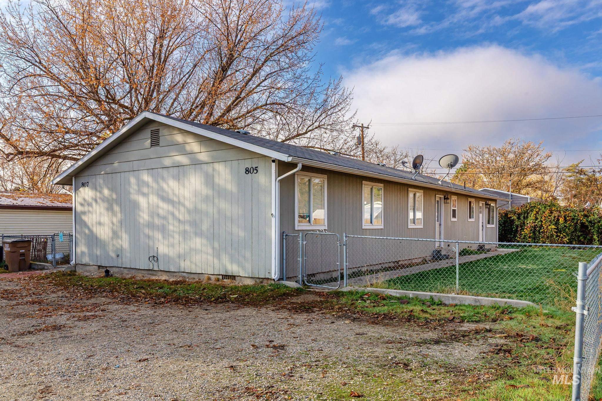 805-807 S Wardwell, Emmett, Idaho 83617, 3 Bedrooms, 1 Bathroom, Residential Income For Sale, Price $430,000, 98968265