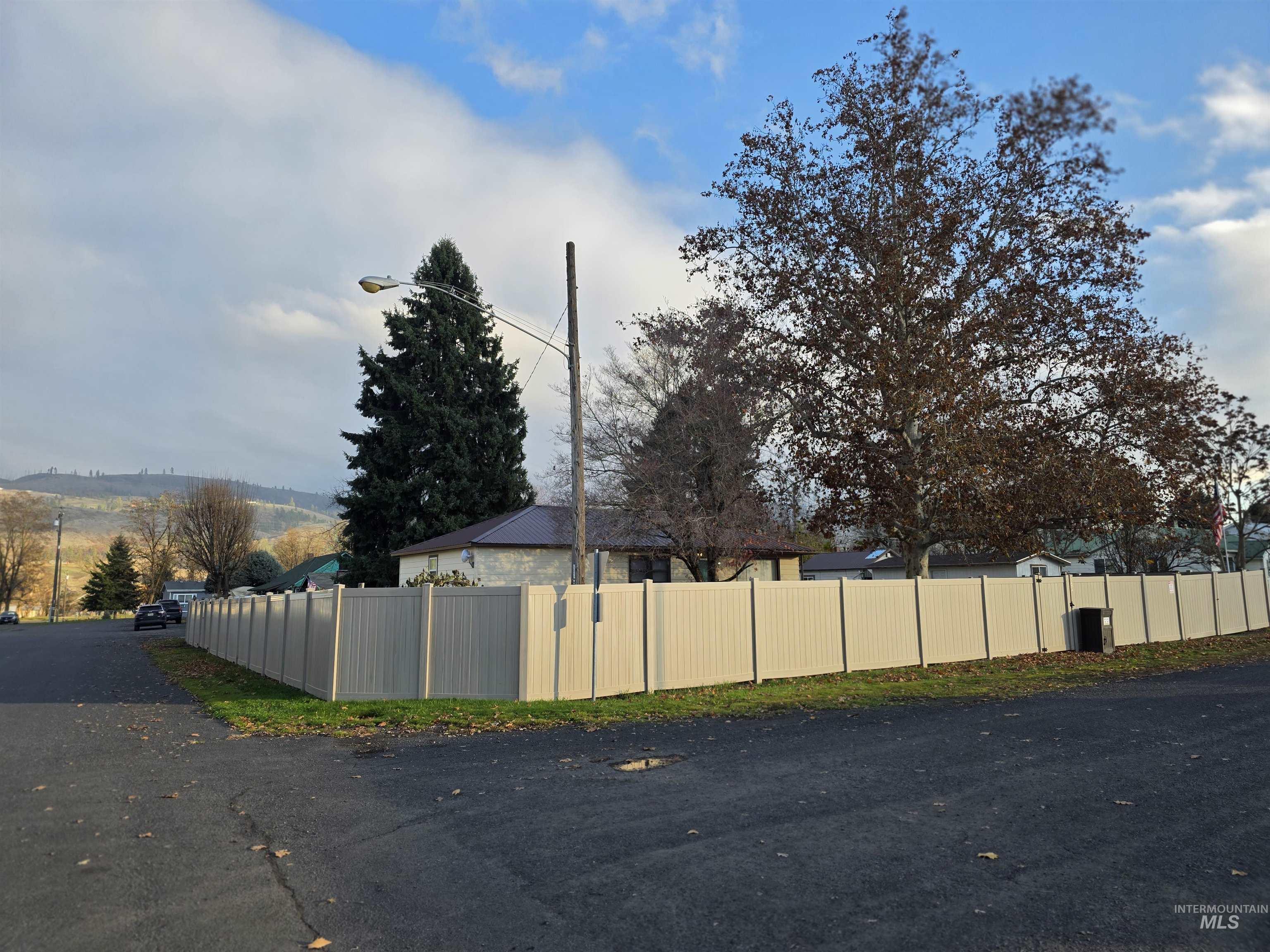 503 Oak Street, Kamiah, Idaho 83536, 3 Bedrooms, 2 Bathrooms, Residential For Sale, Price $299,000, 98968269