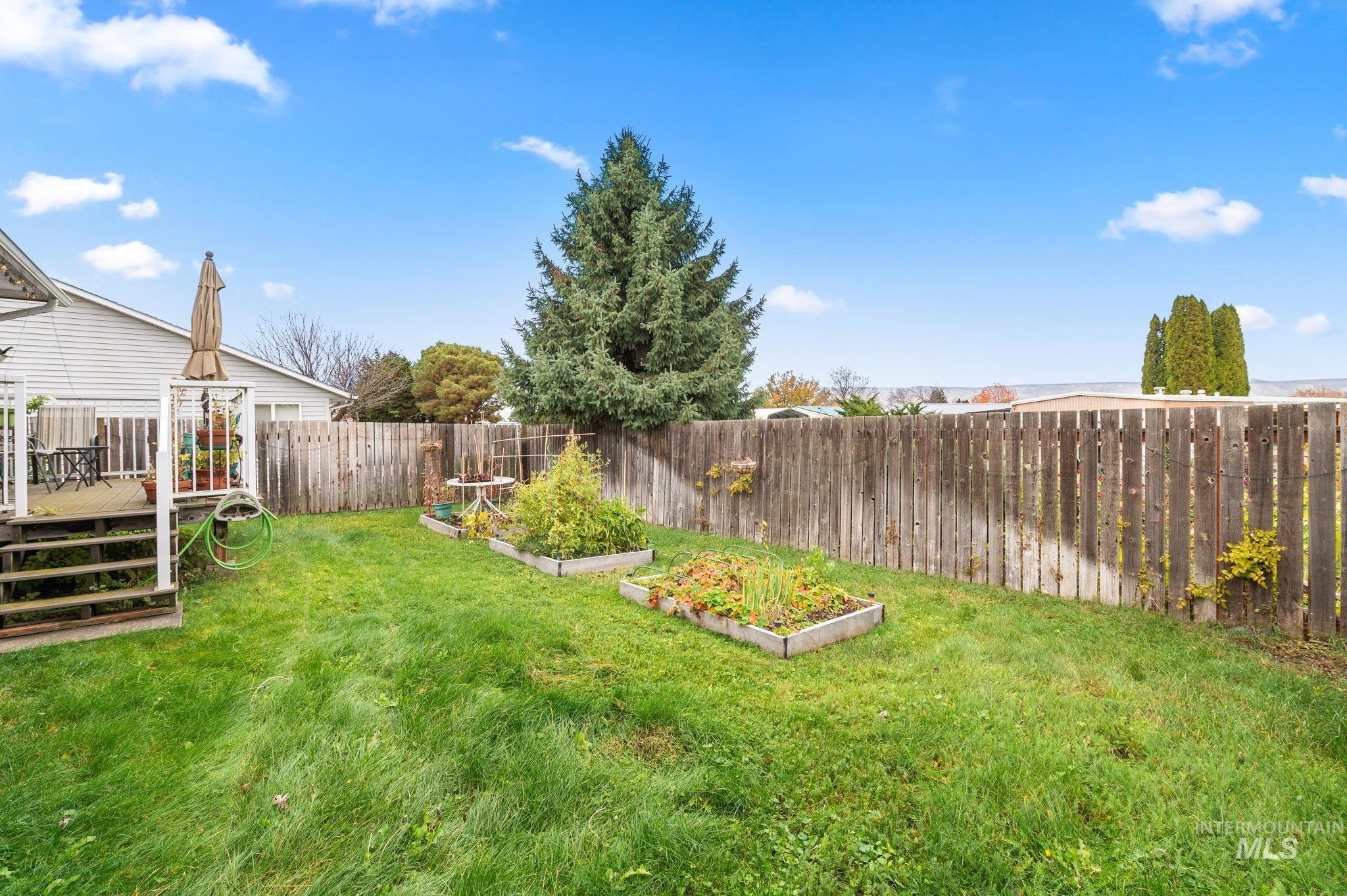 835 Stewart Avenue, Lewiston, Idaho 83501, 2 Bedrooms, 1 Bathroom, Residential Income For Sale, Price $389,000, 98968282