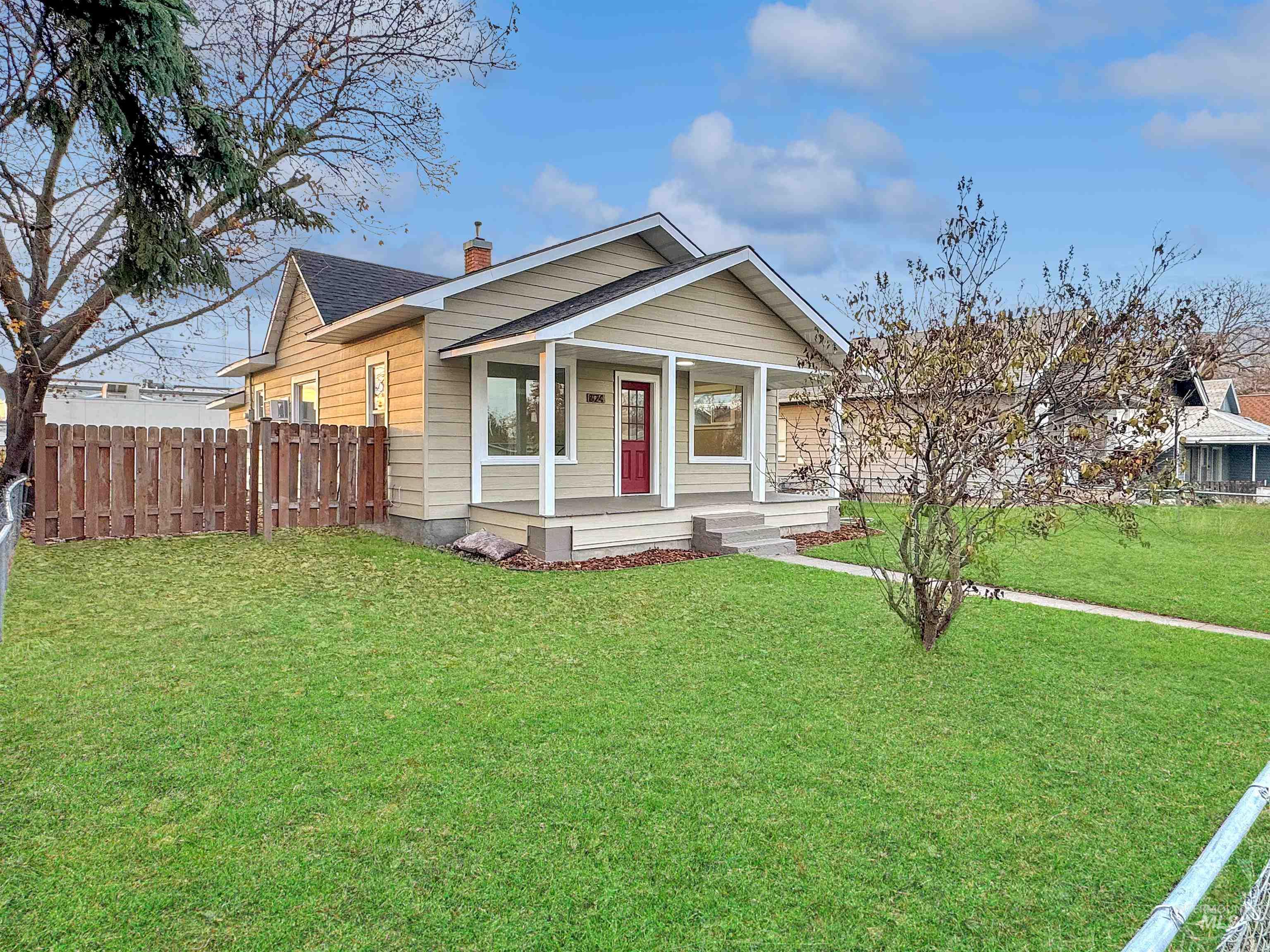 824 4th St, Clarkston, Washington 99403, 3 Bedrooms, 1 Bathroom, Residential For Sale, Price $285,000, 98968283