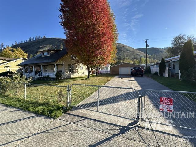 217 Main Street, Kooskia, Idaho 83539, 4 Bedrooms, 2 Bathrooms, Residential For Sale, Price $369,400, 98968292