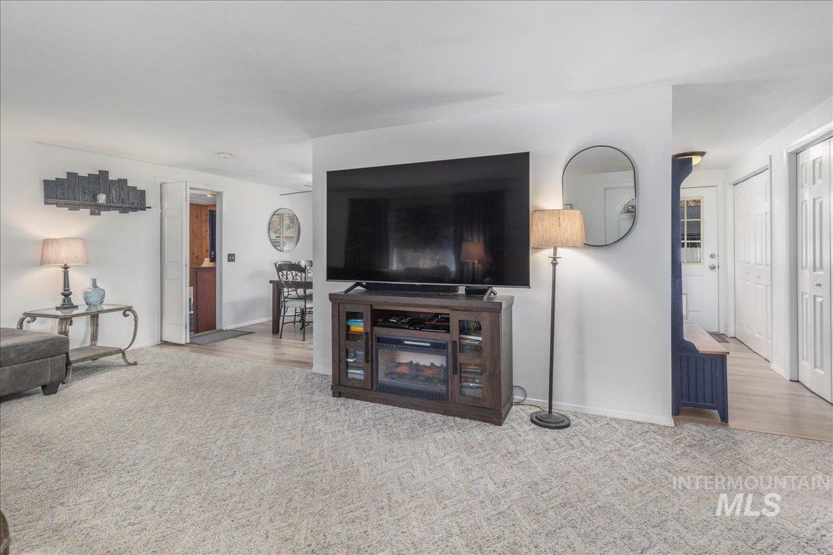 4550 W Bloom St, Boise, Idaho 83703, 4 Bedrooms, 2 Bathrooms, Residential For Sale, Price $495,000, 98968297