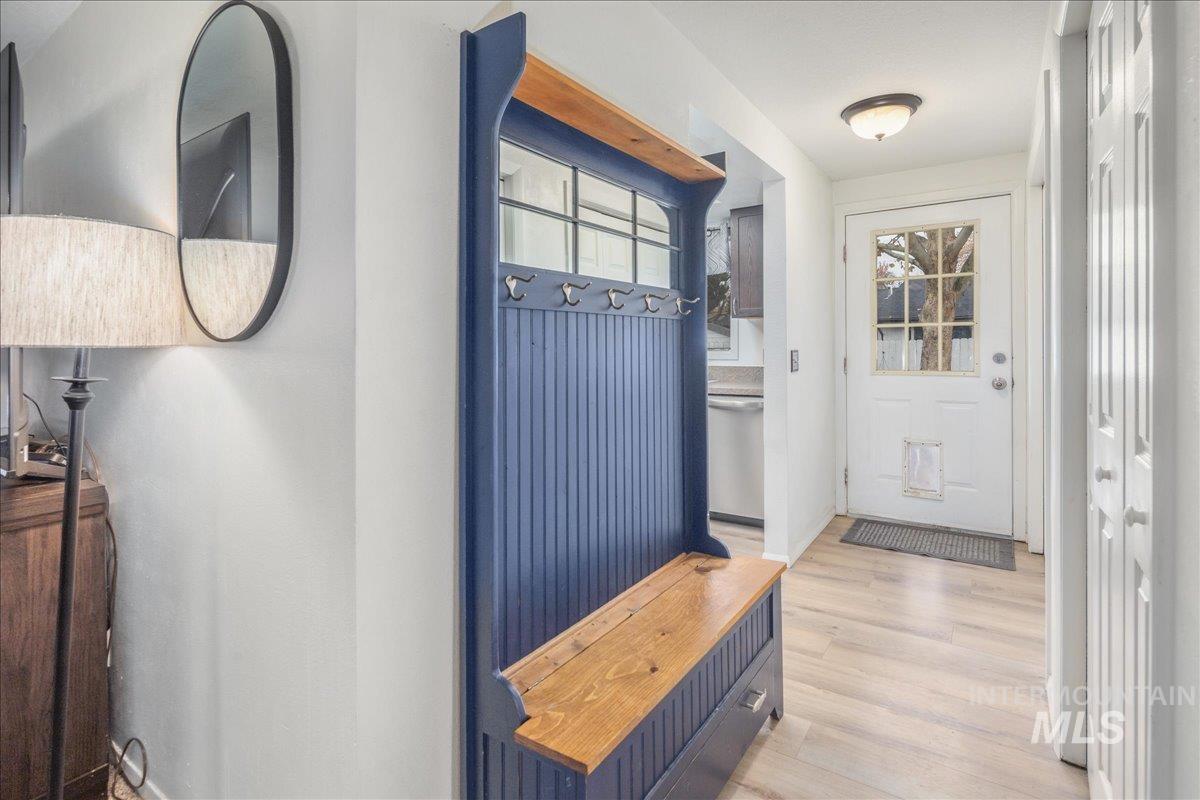 4550 W Bloom St, Boise, Idaho 83703, 4 Bedrooms, 2 Bathrooms, Residential For Sale, Price $495,000, 98968297