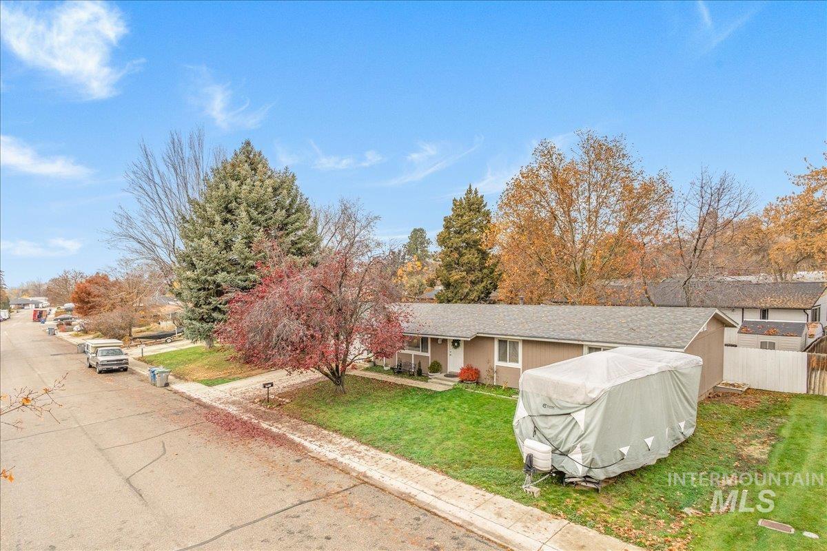 4550 W Bloom St, Boise, Idaho 83703, 4 Bedrooms, 2 Bathrooms, Residential For Sale, Price $495,000, 98968297