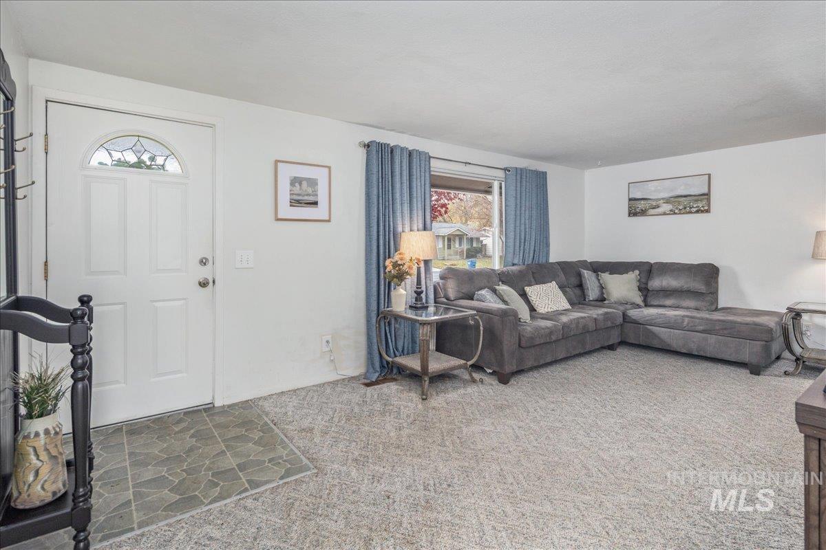 4550 W Bloom St, Boise, Idaho 83703, 4 Bedrooms, 2 Bathrooms, Residential For Sale, Price $495,000, 98968297