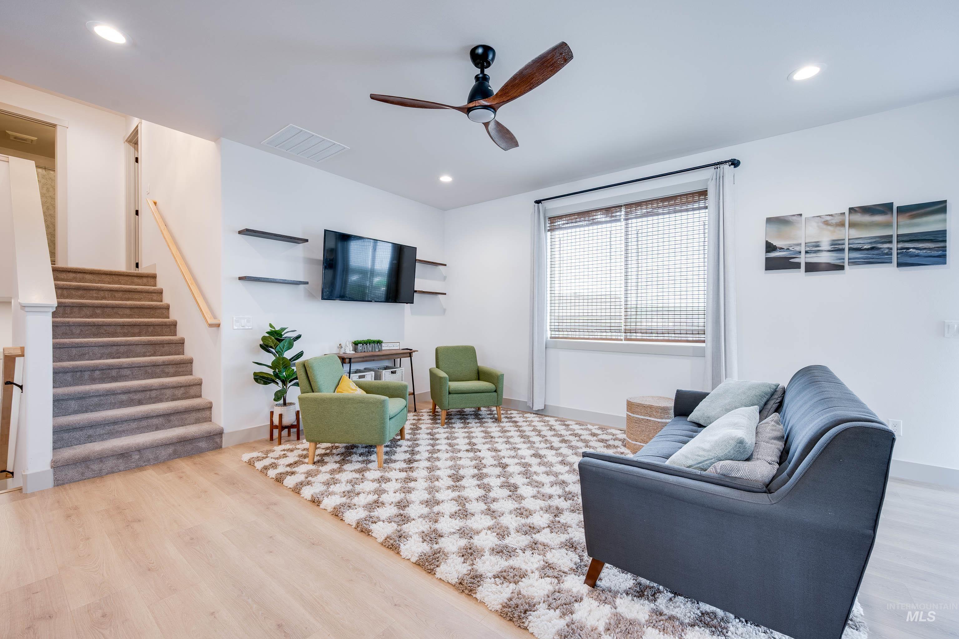 415 Southview Ave., Moscow, Idaho 83843, 5 Bedrooms, 3 Bathrooms, Residential For Sale, Price $709,000, 98968299