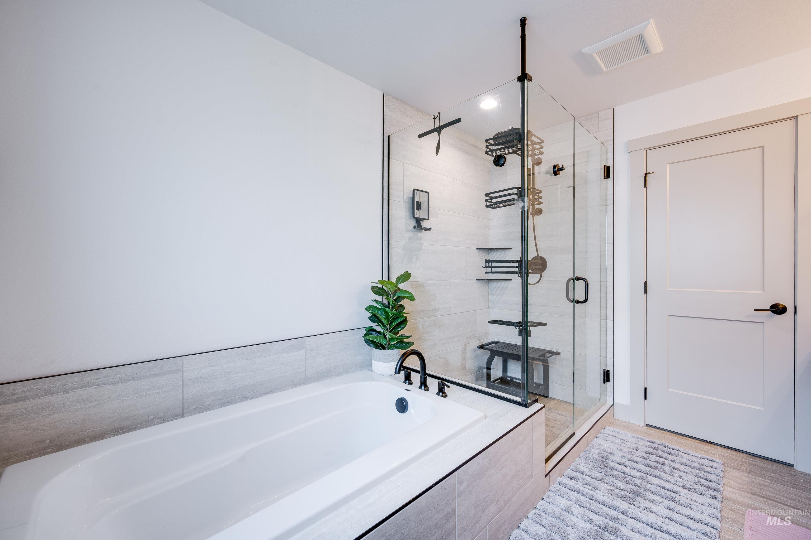 415 Southview Ave., Moscow, Idaho 83843, 5 Bedrooms, 3 Bathrooms, Residential For Sale, Price $709,000, 98968299