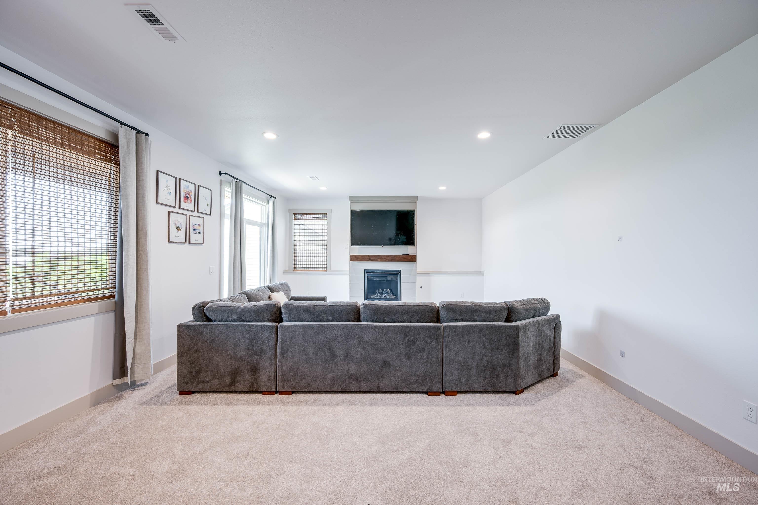 415 Southview Ave., Moscow, Idaho 83843, 5 Bedrooms, 3 Bathrooms, Residential For Sale, Price $709,000, 98968299