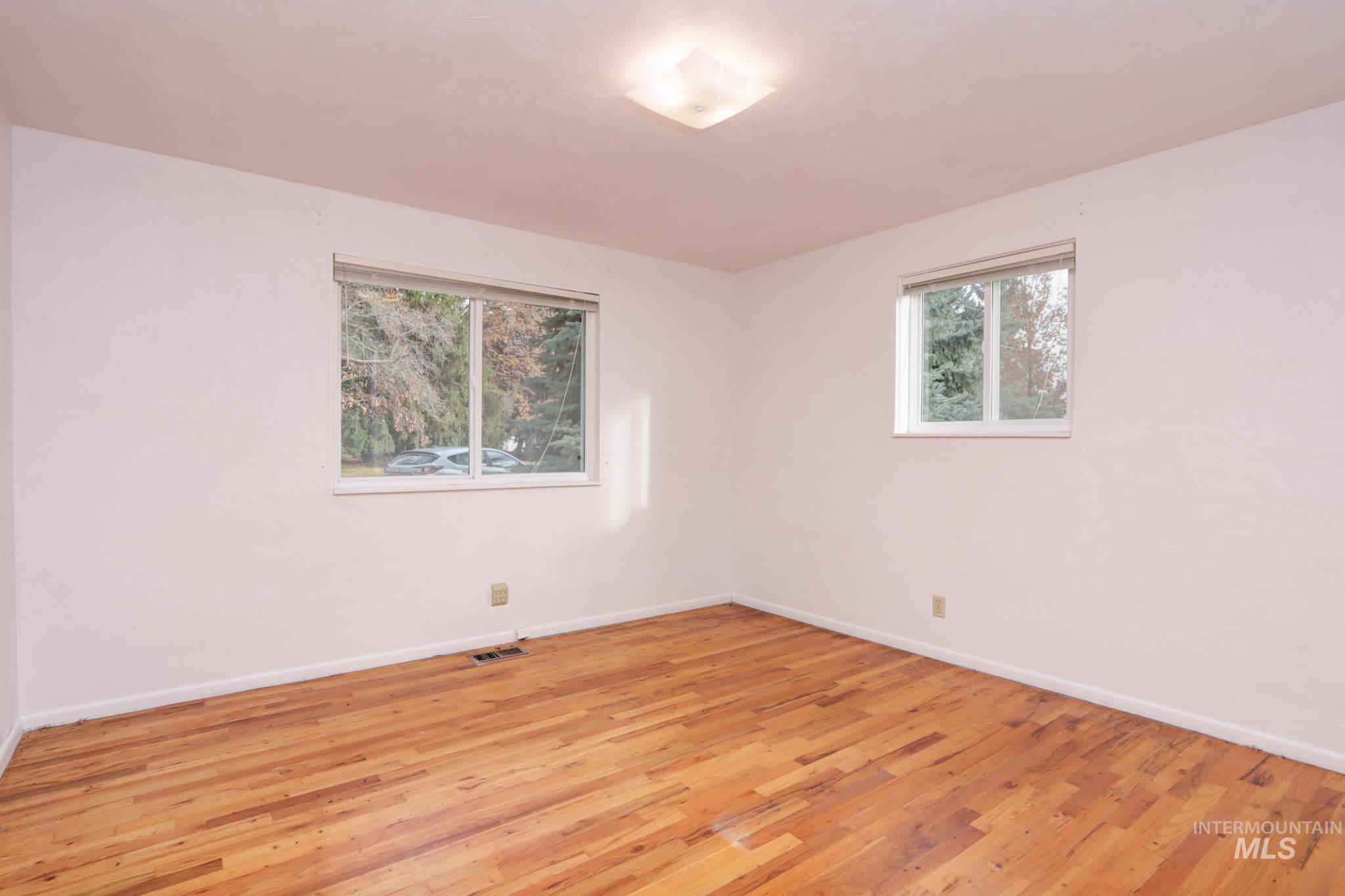 9215 W Malad, Boise, Idaho 83709, 4 Bedrooms, 2 Bathrooms, Residential For Sale, Price $556,900, 98968302