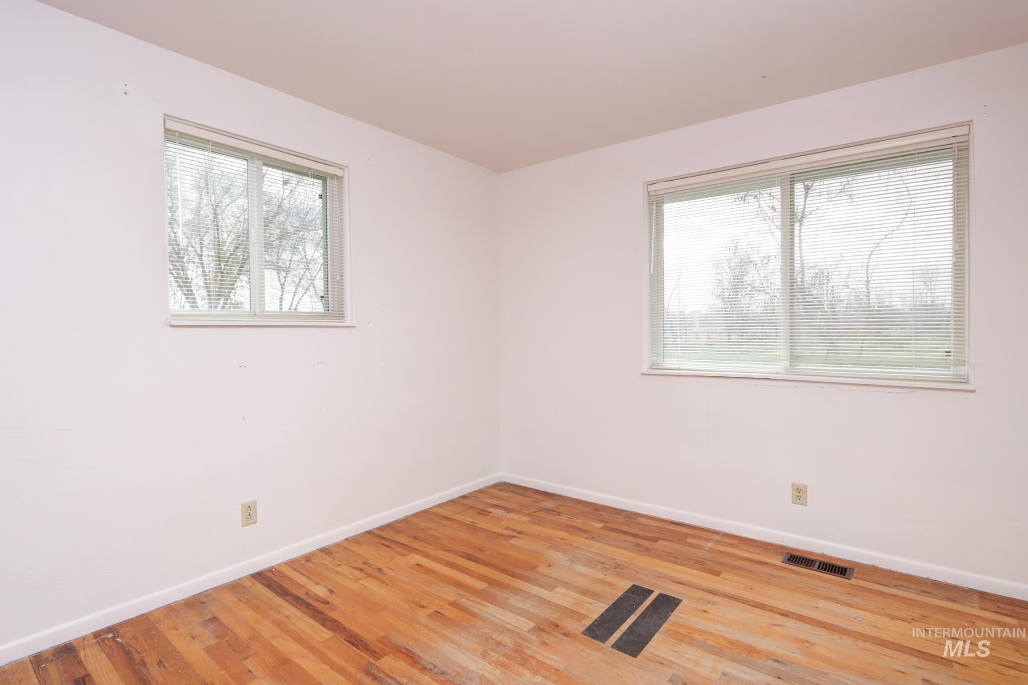 9215 W Malad, Boise, Idaho 83709, 4 Bedrooms, 2 Bathrooms, Residential For Sale, Price $556,900, 98968302