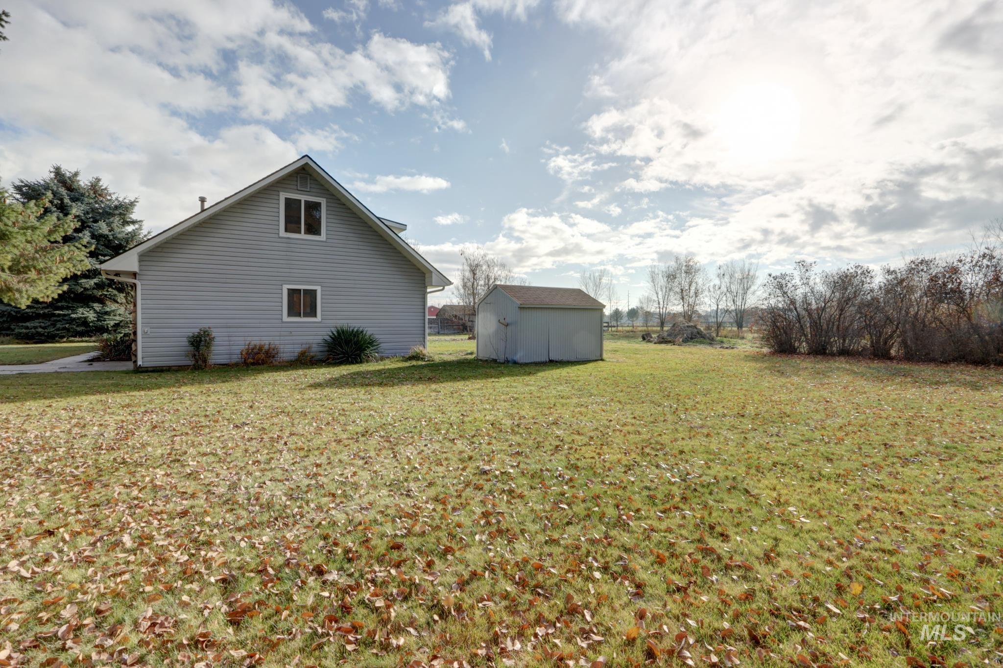 9215 W Malad, Boise, Idaho 83709, 4 Bedrooms, 2 Bathrooms, Residential For Sale, Price $556,900, 98968302