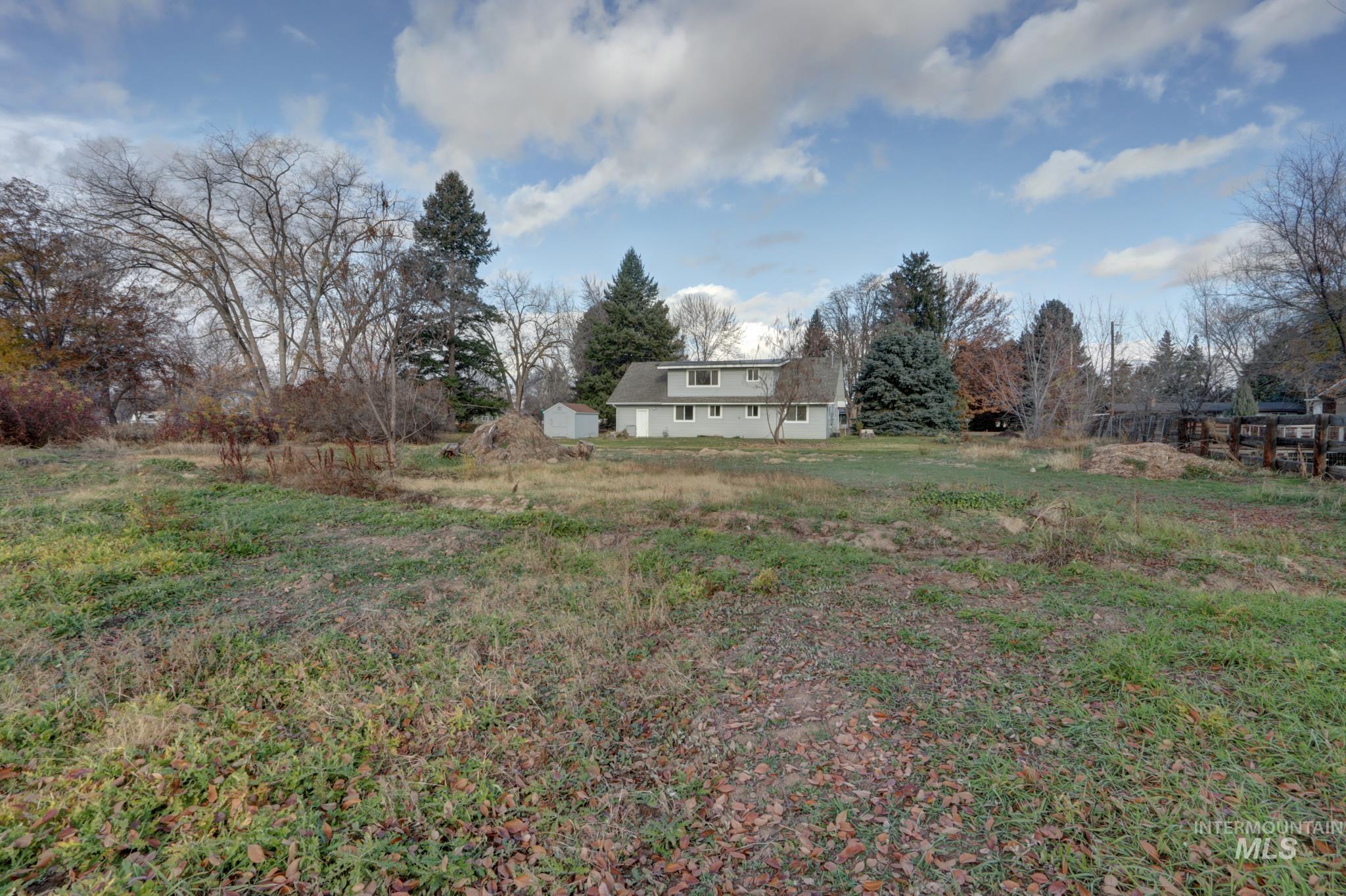 9215 W Malad, Boise, Idaho 83709, 4 Bedrooms, 2 Bathrooms, Residential For Sale, Price $556,900, 98968302