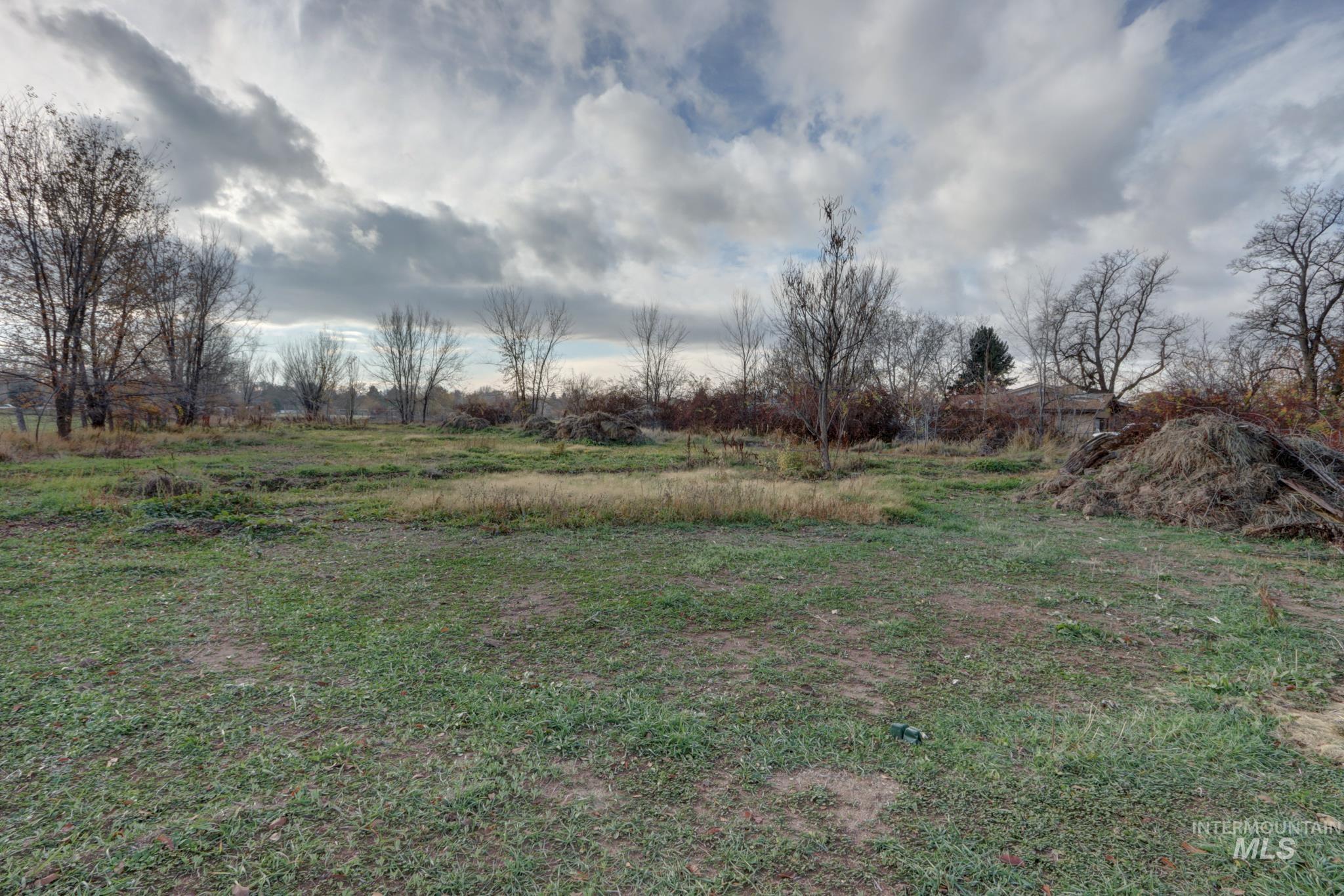 9215 W Malad, Boise, Idaho 83709, 4 Bedrooms, 2 Bathrooms, Residential For Sale, Price $556,900, 98968302