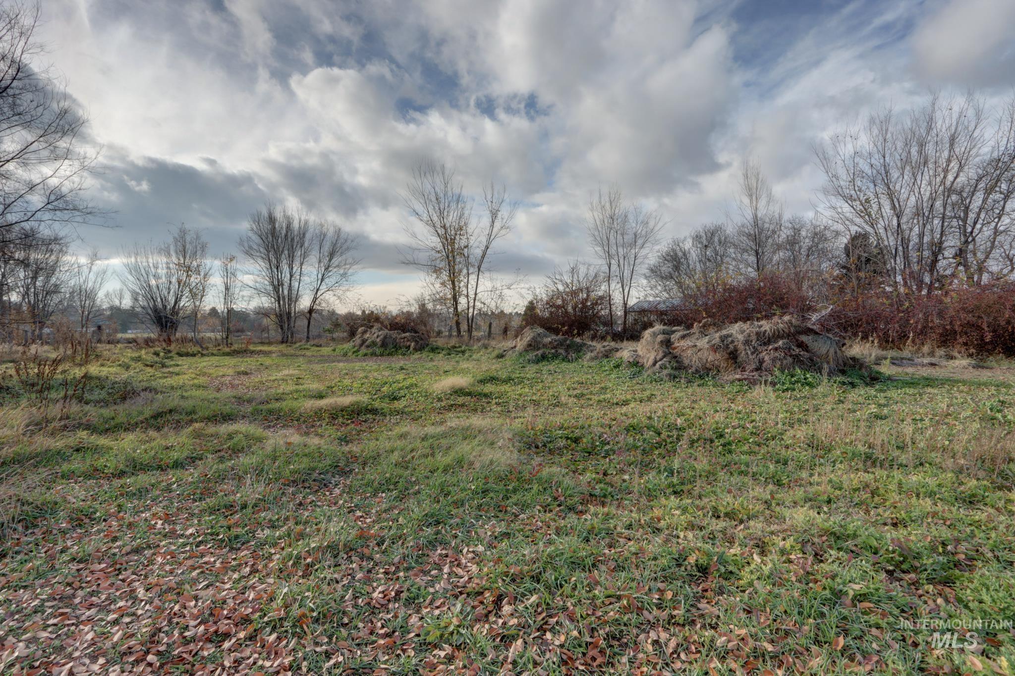 9215 W Malad, Boise, Idaho 83709, 4 Bedrooms, 2 Bathrooms, Residential For Sale, Price $556,900, 98968302