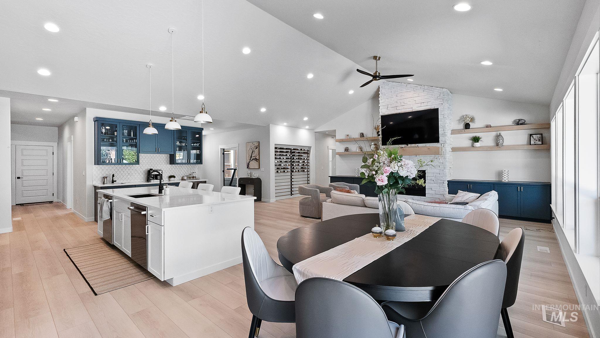 1697 S Vinnell, Boise, Idaho 83709, 4 Bedrooms, 4.5 Bathrooms, Residential For Sale, Price $1,250,000, 98968320