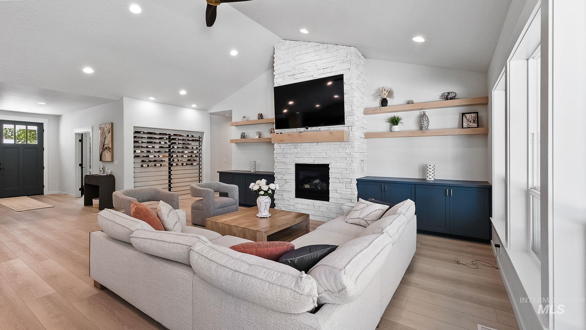 1697 S Vinnell, Boise, Idaho 83709, 4 Bedrooms, 4.5 Bathrooms, Residential For Sale, Price $1,250,000, 98968320