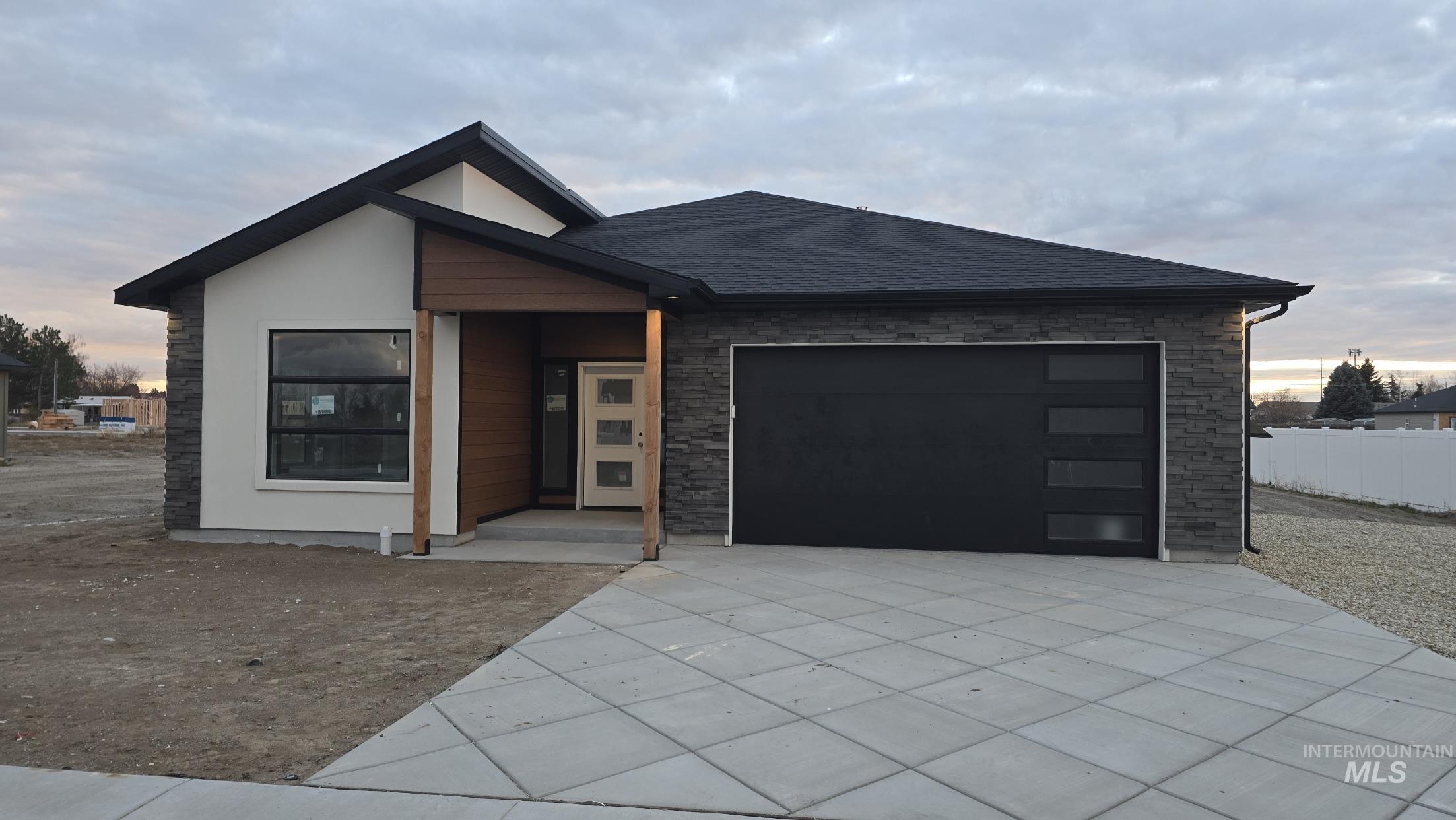 1215 Bronze, Rupert, Idaho 83336, 3 Bedrooms, 2 Bathrooms, Residential For Sale, Price $415,000, 98968323