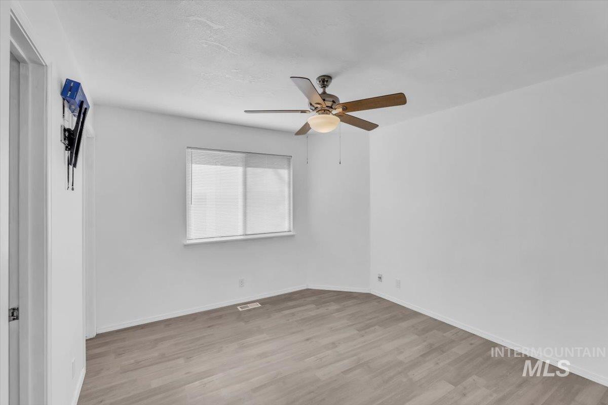 1331 W Curtner St, Kuna, Idaho 83634, 3 Bedrooms, 1.5 Bathrooms, Residential For Sale, Price $350,000, 98968328