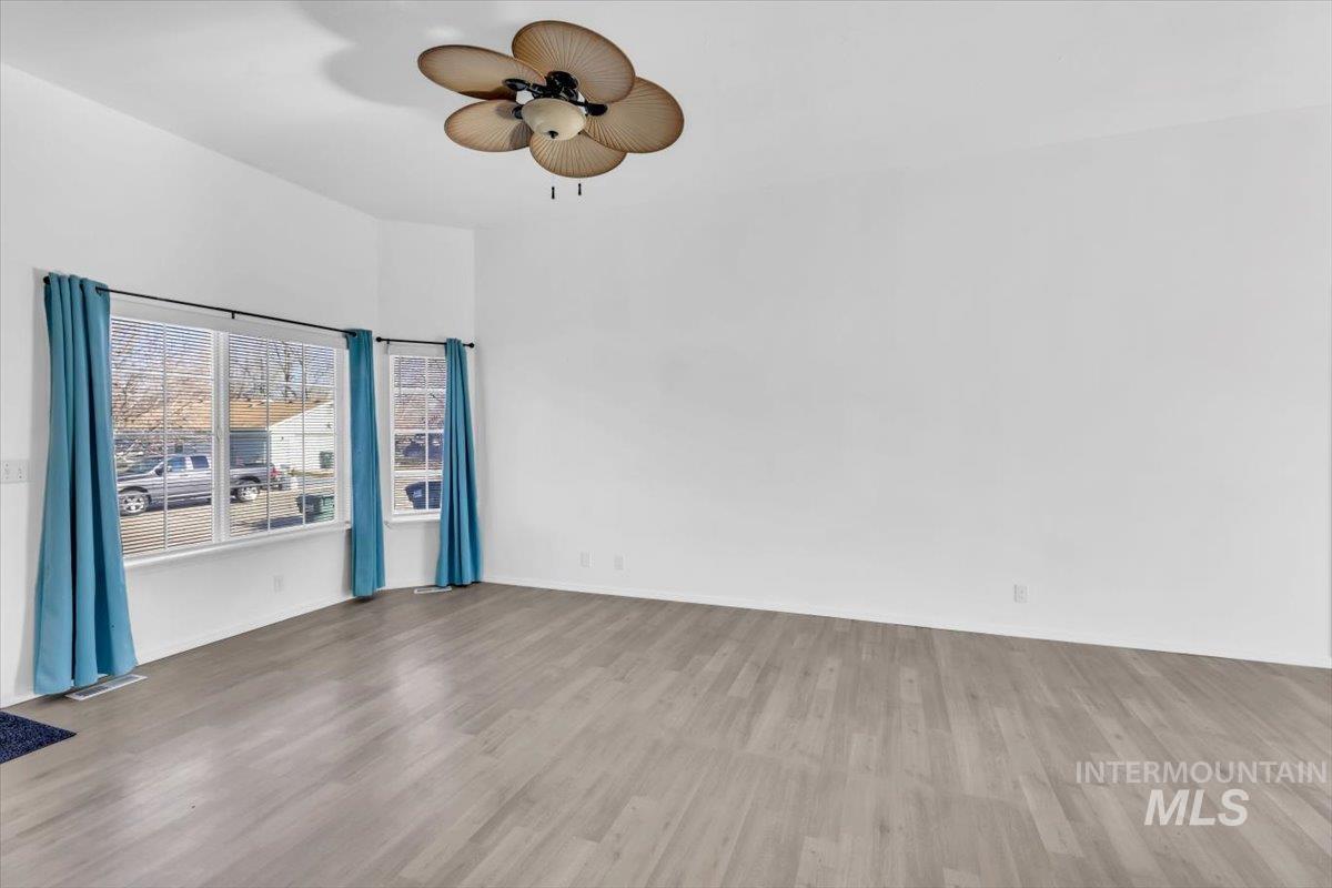 1331 W Curtner St, Kuna, Idaho 83634, 3 Bedrooms, 1.5 Bathrooms, Residential For Sale, Price $350,000, 98968328