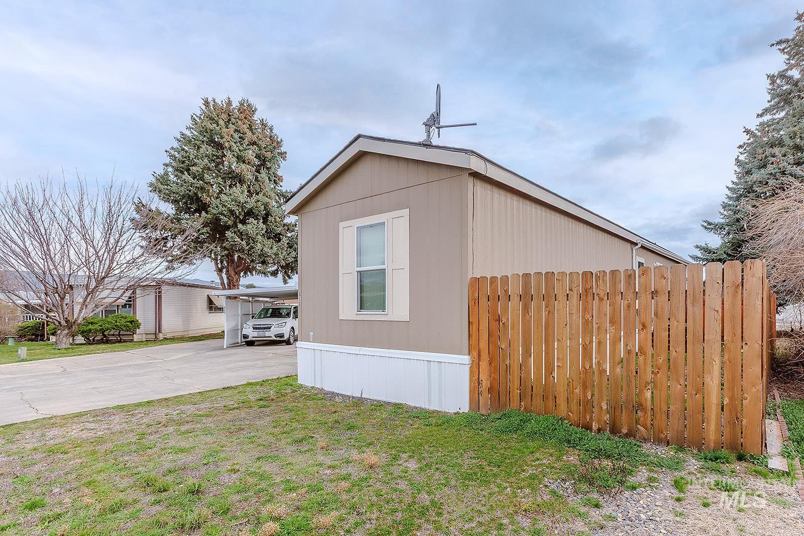 2015 6th Ave, Clarkston, Washington 99403, 2 Bedrooms, 1 Bathroom, Residential For Sale, Price $65,000, 98968330