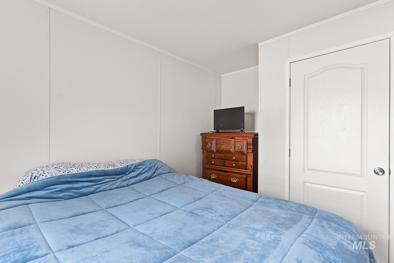 2015 6th Ave, Clarkston, Washington 99403, 2 Bedrooms, 1 Bathroom, Residential For Sale, Price $65,000, 98968330