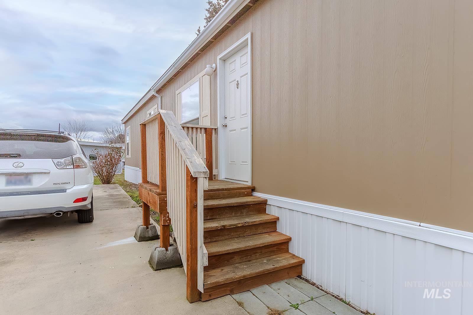 2015 6th Ave, Clarkston, Washington 99403, 2 Bedrooms, 1 Bathroom, Residential For Sale, Price $65,000, 98968330