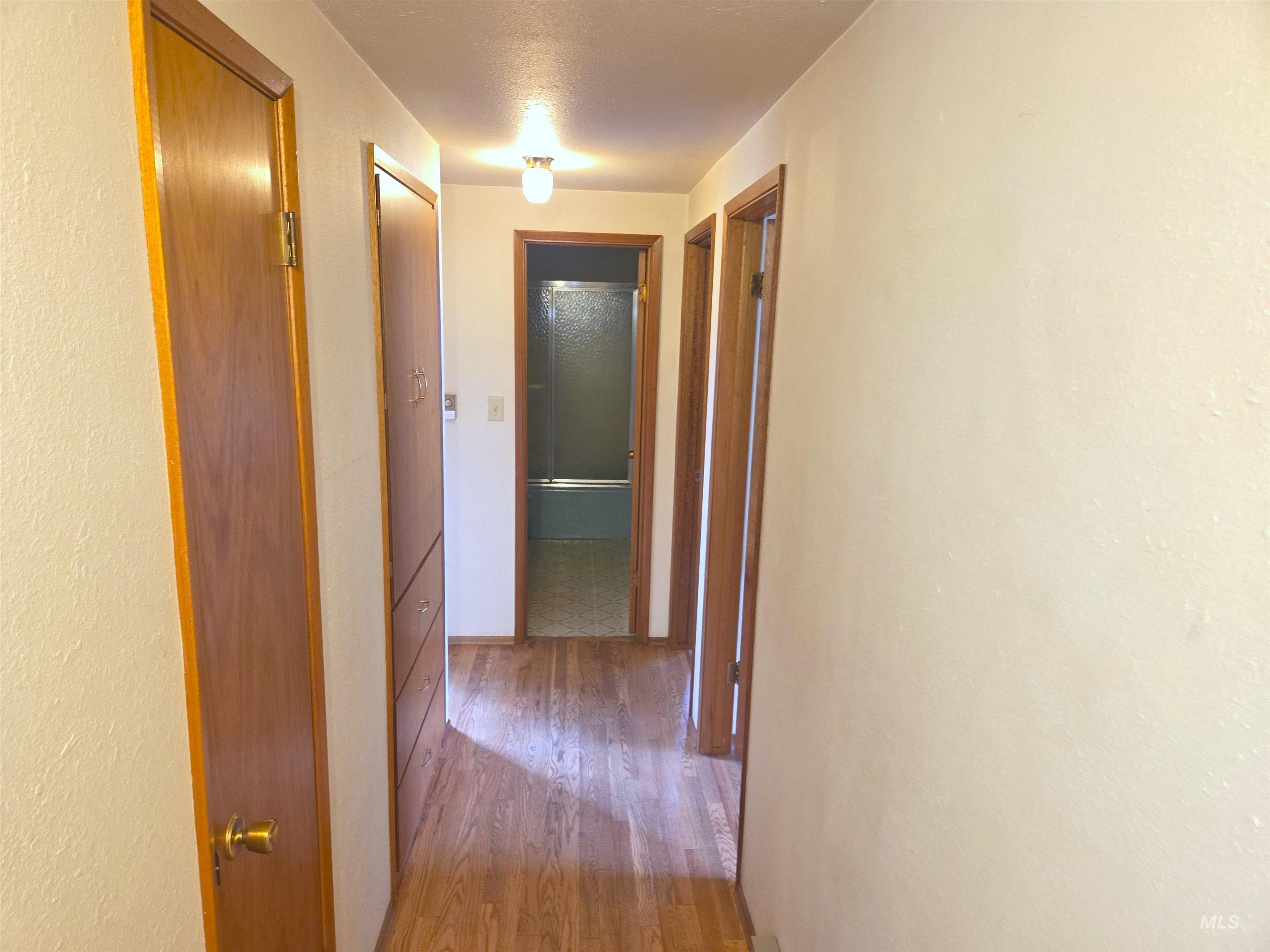 422 N Grant, Moscow, Idaho 83843, 4 Bedrooms, 2 Bathrooms, Residential For Sale, Price $369,000, 98968333