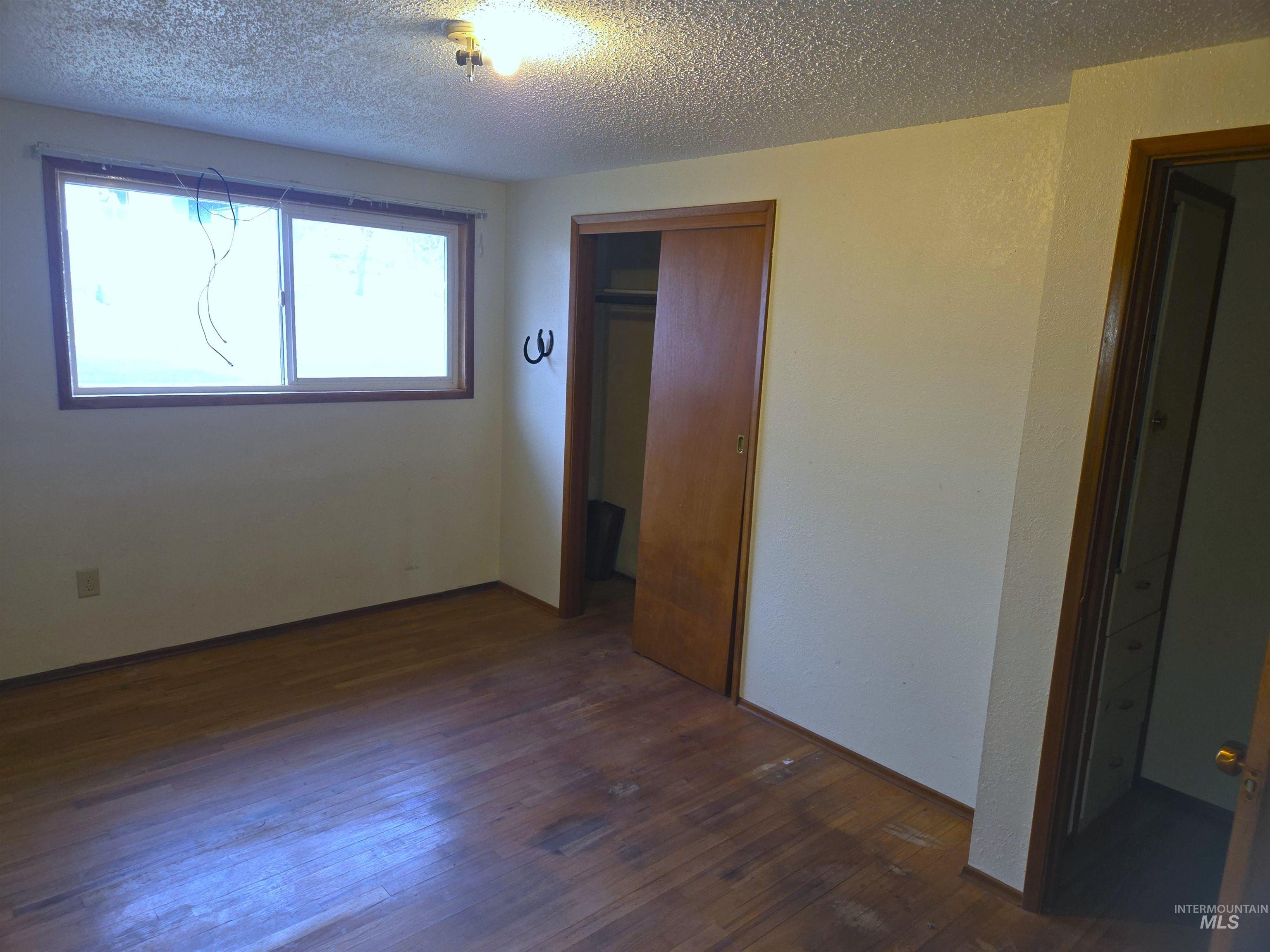 422 N Grant, Moscow, Idaho 83843, 4 Bedrooms, 2 Bathrooms, Residential For Sale, Price $369,000, 98968333