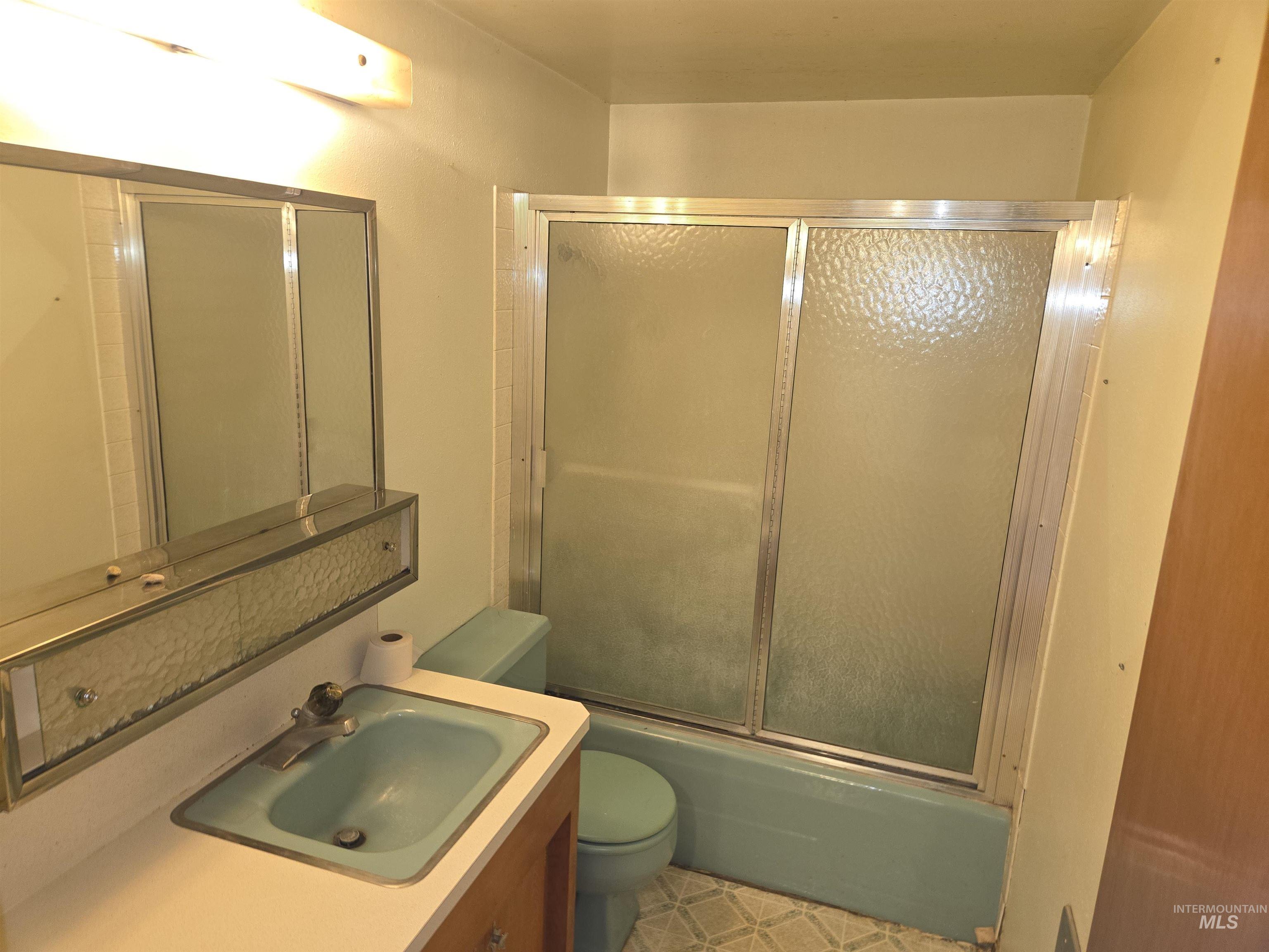 422 N Grant, Moscow, Idaho 83843, 4 Bedrooms, 2 Bathrooms, Residential For Sale, Price $369,000, 98968333