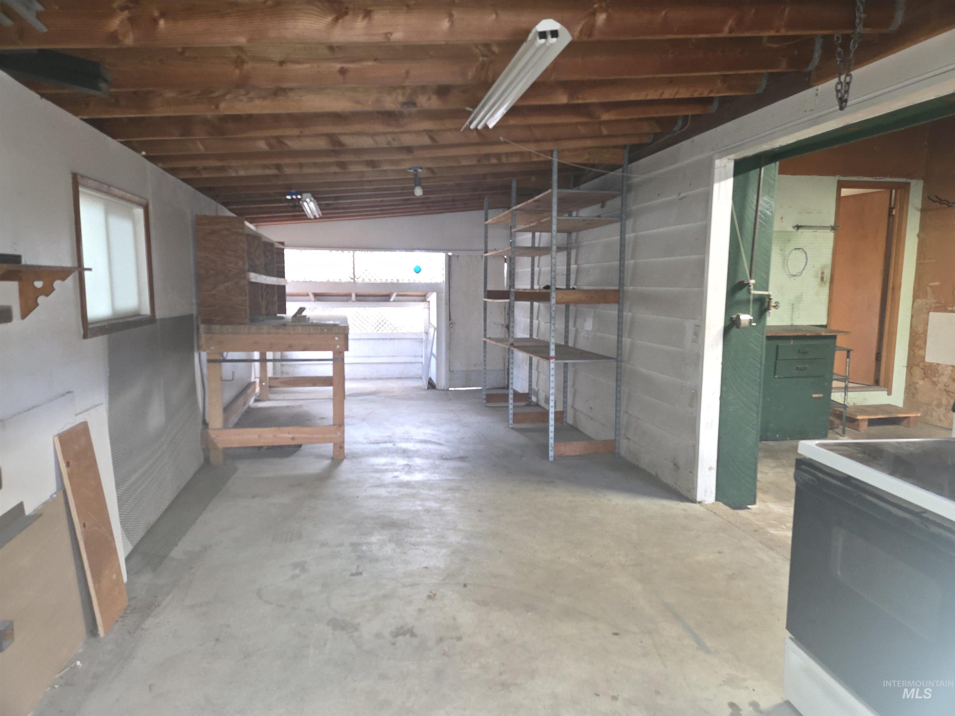 422 N Grant, Moscow, Idaho 83843, 4 Bedrooms, 2 Bathrooms, Residential For Sale, Price $369,000, 98968333