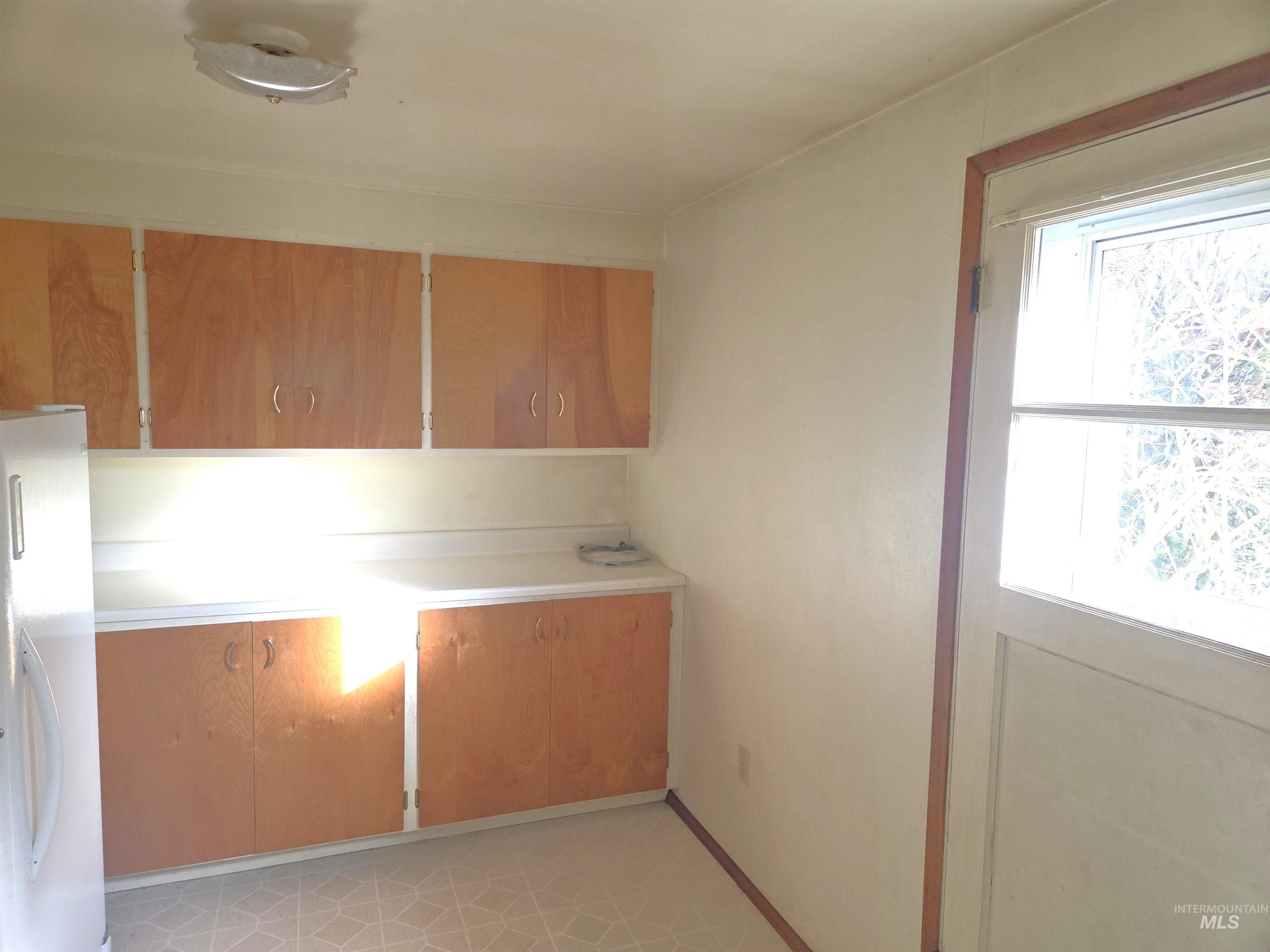 422 N Grant, Moscow, Idaho 83843, 4 Bedrooms, 2 Bathrooms, Residential For Sale, Price $369,000, 98968333