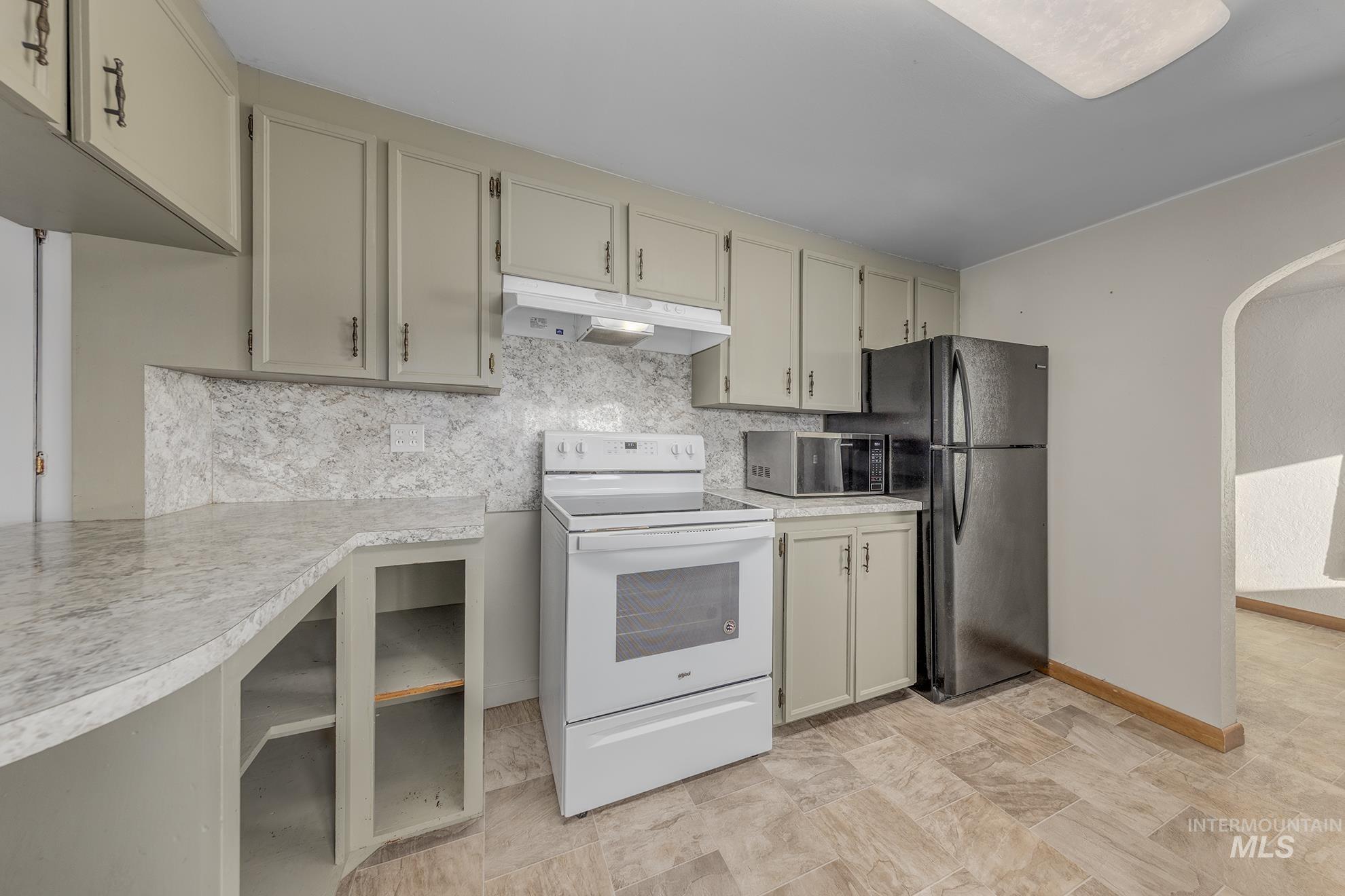 4555 Hyline Rd, Ontario, Oregon 97914, 4 Bedrooms, 1.5 Bathrooms, Residential For Sale, Price $475,000,MLS 98968389