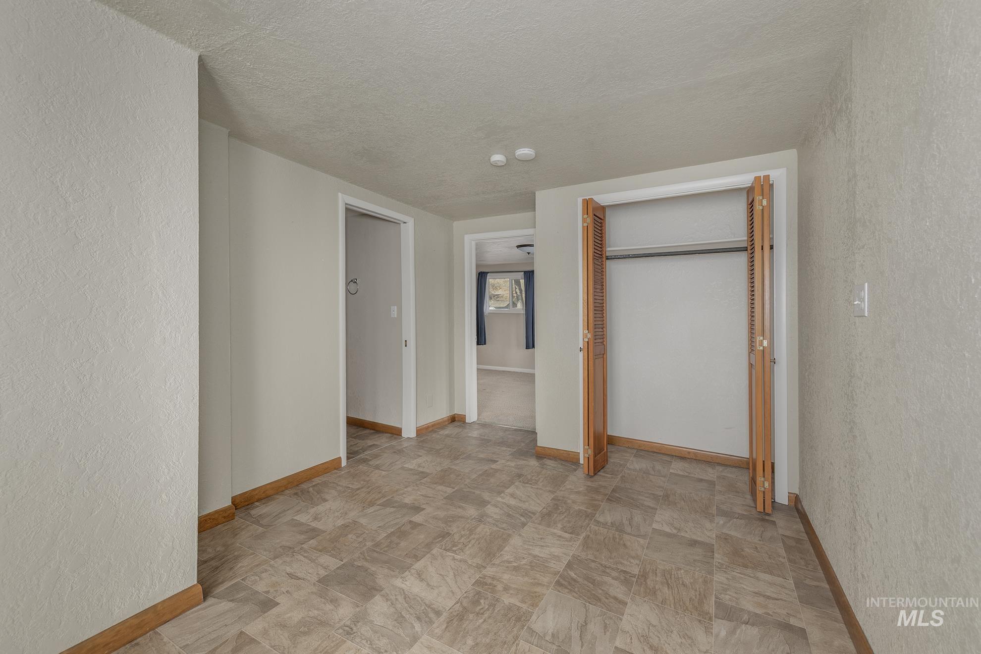 4555 Hyline Rd, Ontario, Oregon 97914, 4 Bedrooms, 1.5 Bathrooms, Residential For Sale, Price $475,000,MLS 98968389