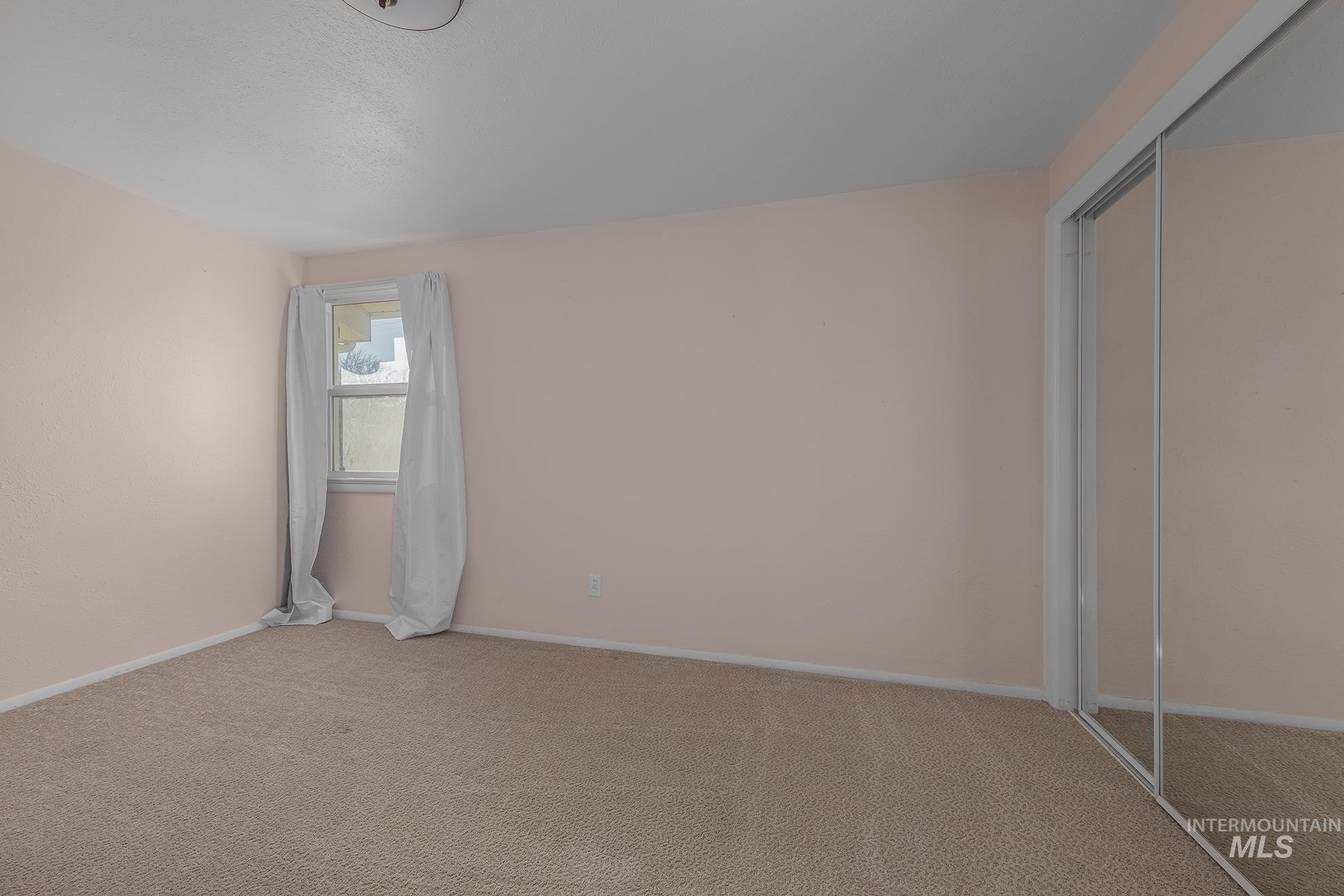 4555 Hyline Rd, Ontario, Oregon 97914, 4 Bedrooms, 1.5 Bathrooms, Residential For Sale, Price $475,000,MLS 98968389