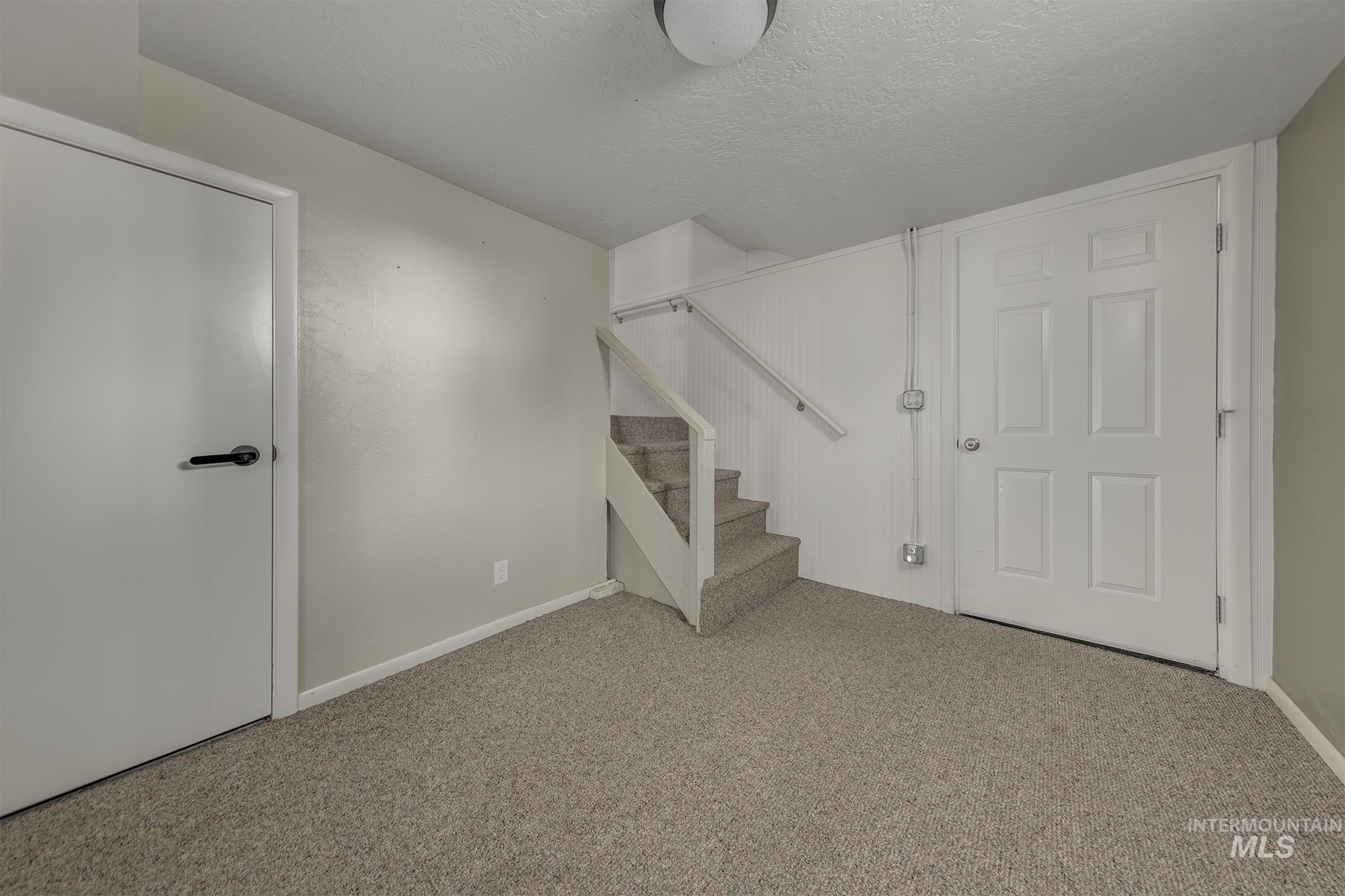 4555 Hyline Rd, Ontario, Oregon 97914, 4 Bedrooms, 1.5 Bathrooms, Residential For Sale, Price $475,000,MLS 98968389