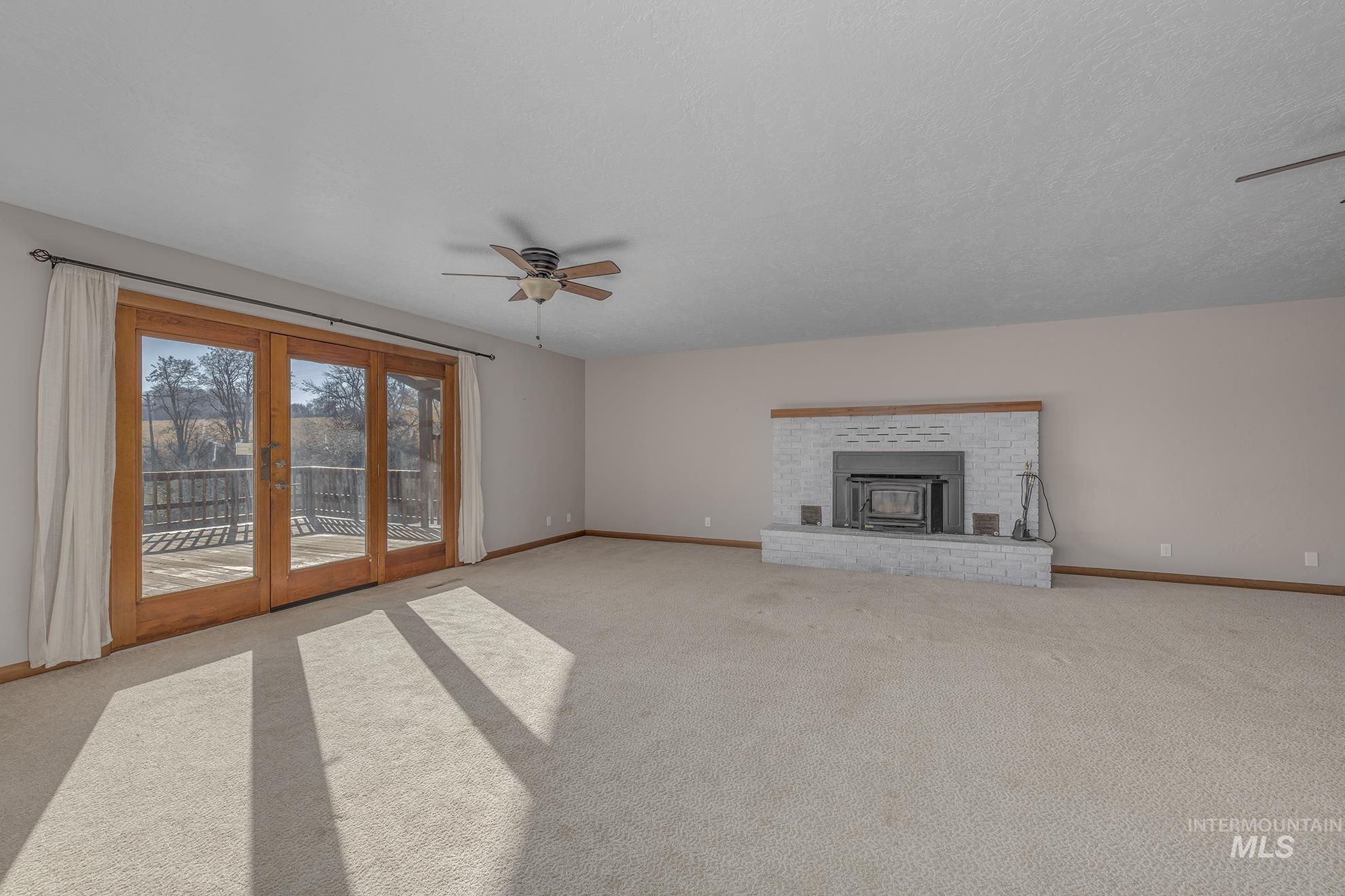 4555 Hyline Rd, Ontario, Oregon 97914, 4 Bedrooms, 1.5 Bathrooms, Residential For Sale, Price $475,000,MLS 98968389