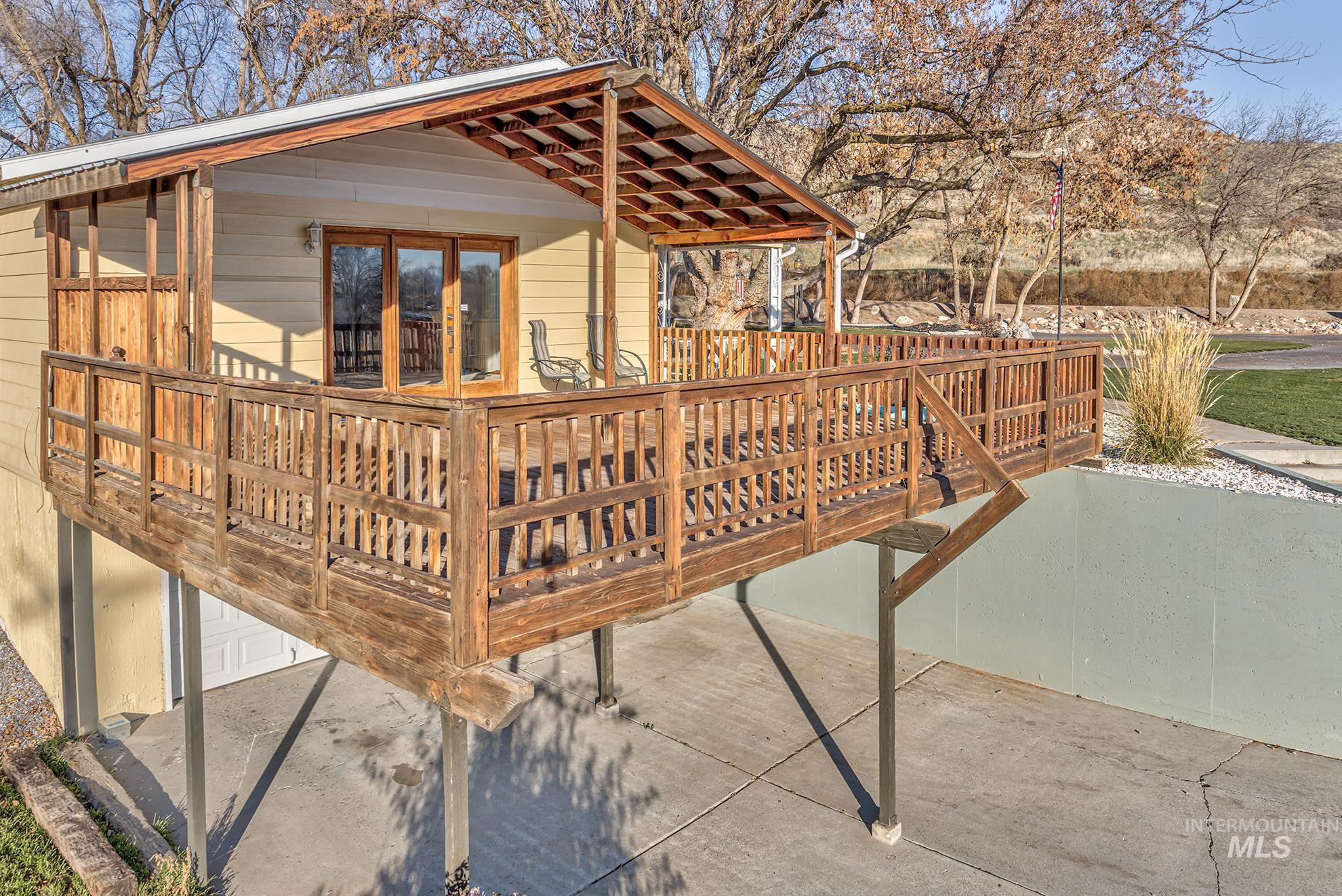 4555 Hyline Rd, Ontario, Oregon 97914, 4 Bedrooms, 1.5 Bathrooms, Residential For Sale, Price $475,000,MLS 98968389