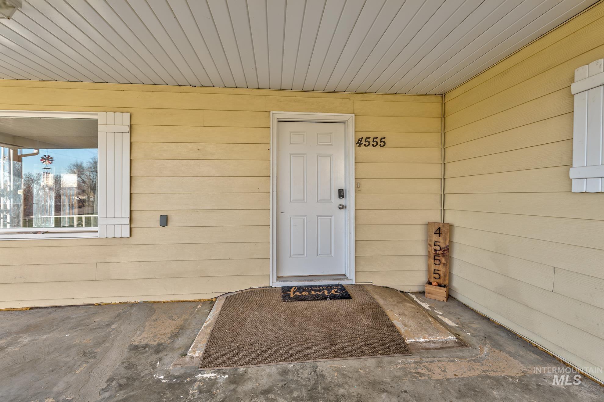 4555 Hyline Rd, Ontario, Oregon 97914, 4 Bedrooms, 1.5 Bathrooms, Residential For Sale, Price $475,000,MLS 98968389