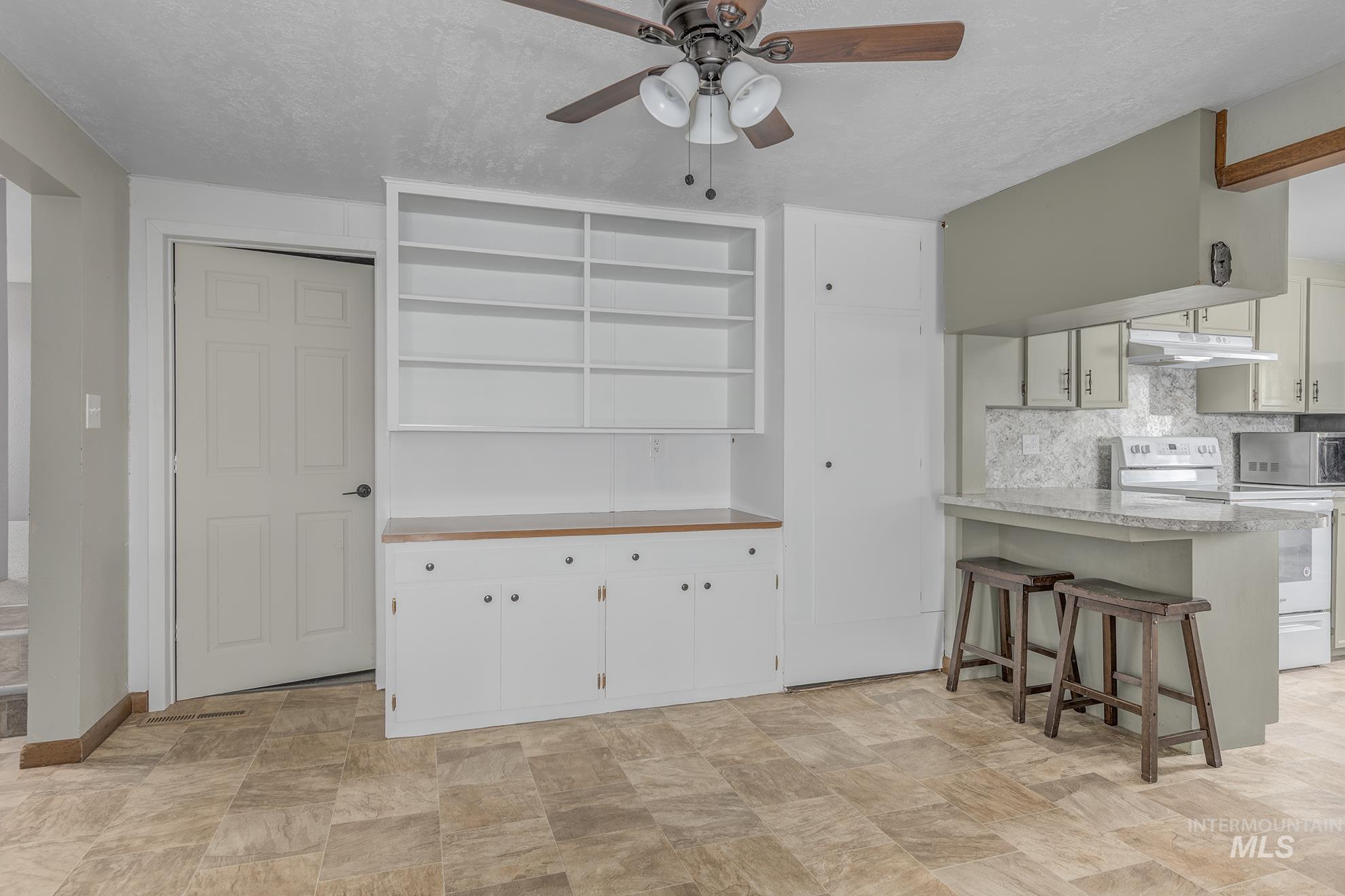 4555 Hyline Rd, Ontario, Oregon 97914, 4 Bedrooms, 1.5 Bathrooms, Residential For Sale, Price $475,000,MLS 98968389