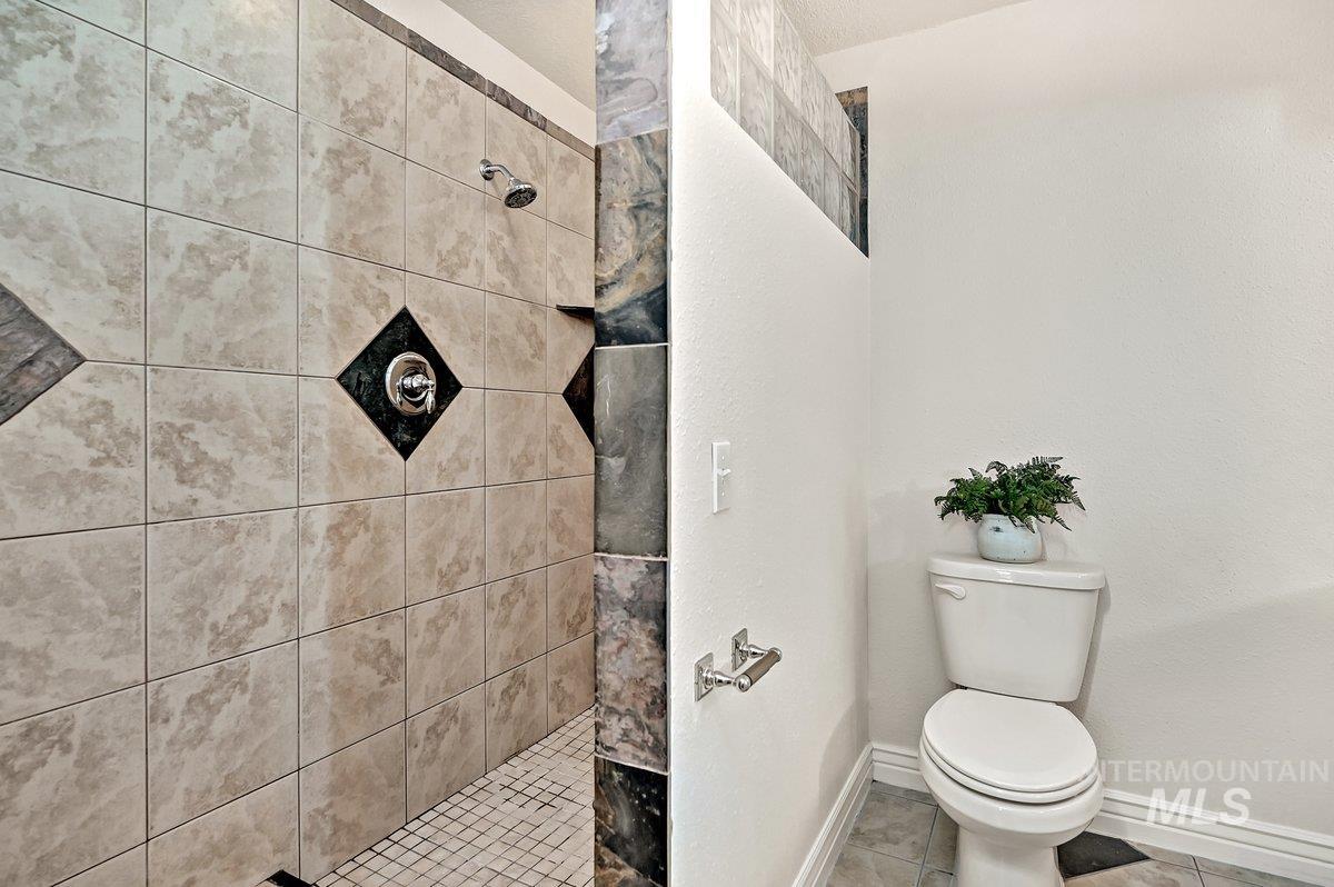 2934 N North Mountain Road, Boise, Idaho 83702, 3 Bedrooms, 2.5 Bathrooms, Residential For Sale, Price $699,900, 98968408