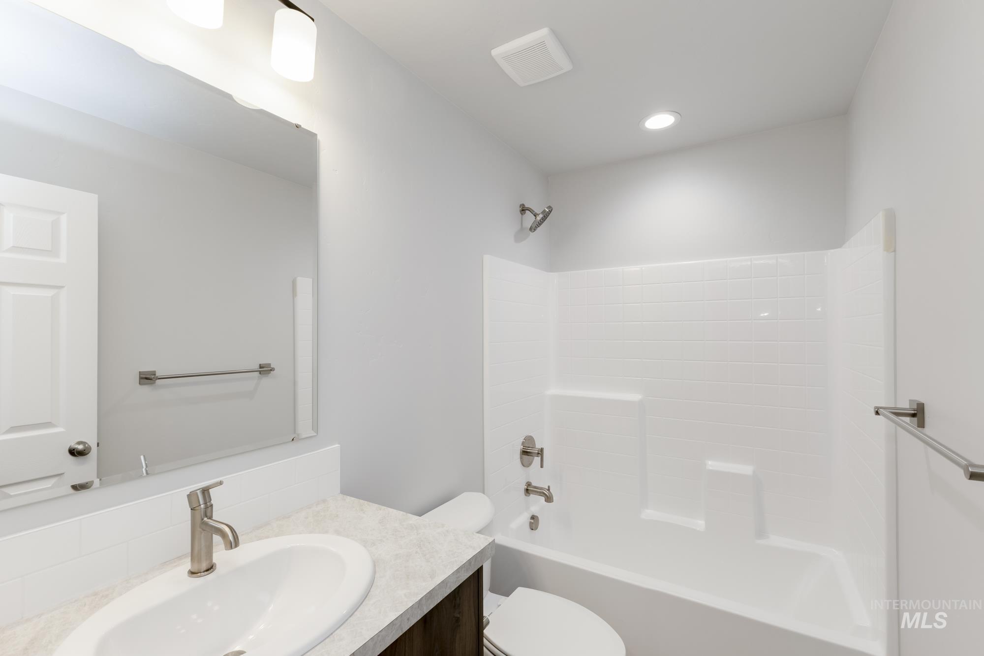 3310 S Maple Ranch Way, Nampa, Idaho 83686, 3 Bedrooms, 2 Bathrooms, Residential For Sale, Price $429,990, 98968435