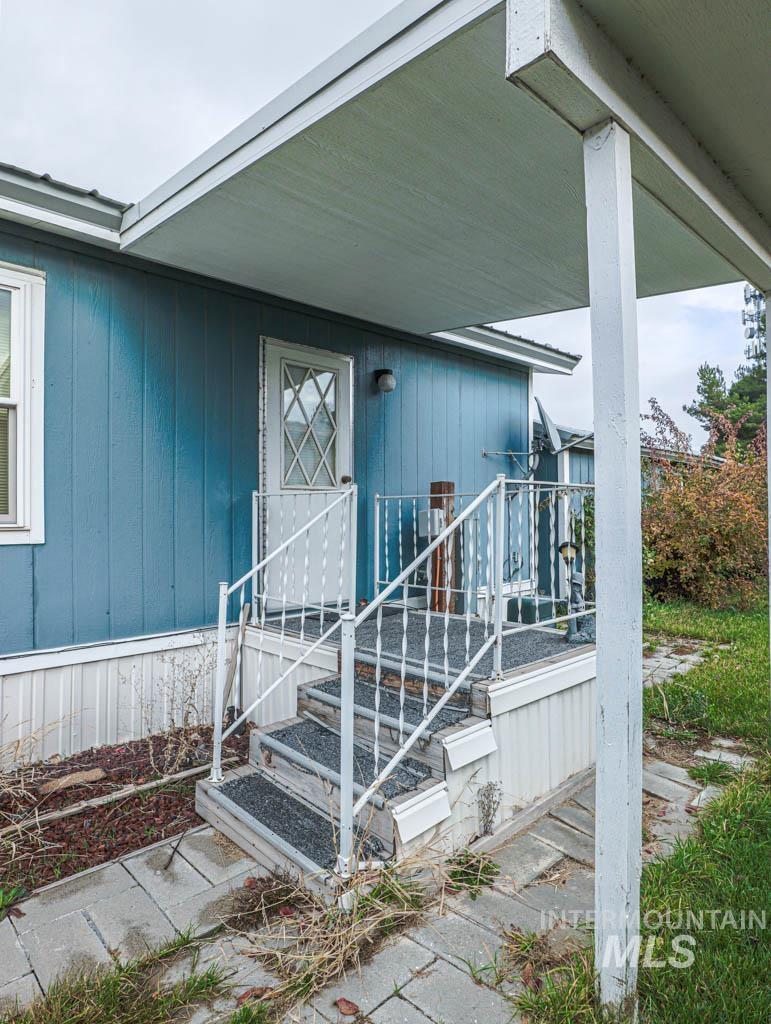 25 Freedom Dr., Ontario, Oregon 97914-0000, 3 Bedrooms, 2 Bathrooms, Residential For Sale, Price $105,000, 98968438