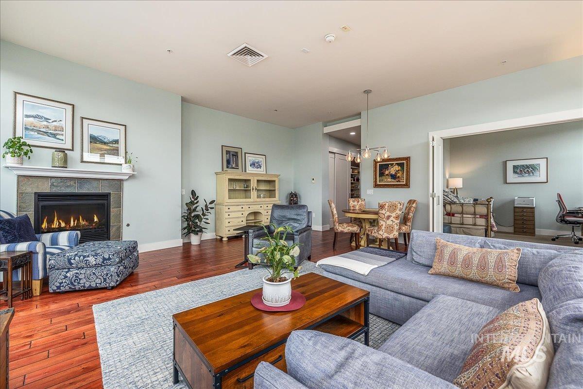 419 S 8th St STE 206, Boise, Idaho 83702-5516, 2 Bedrooms, 1.5 Bathrooms, Residential For Sale, Price $600,000, 98968443