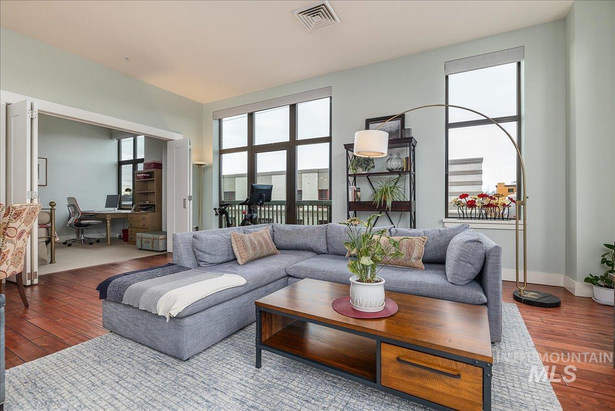 419 S 8th St STE 206, Boise, Idaho 83702-5516, 2 Bedrooms, 1.5 Bathrooms, Residential For Sale, Price $600,000, 98968443