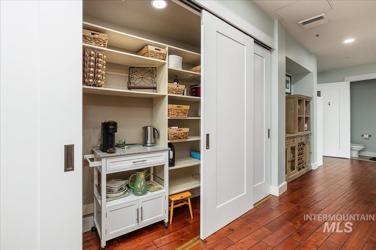 419 S 8th St STE 206, Boise, Idaho 83702-5516, 2 Bedrooms, 1.5 Bathrooms, Residential For Sale, Price $600,000, 98968443