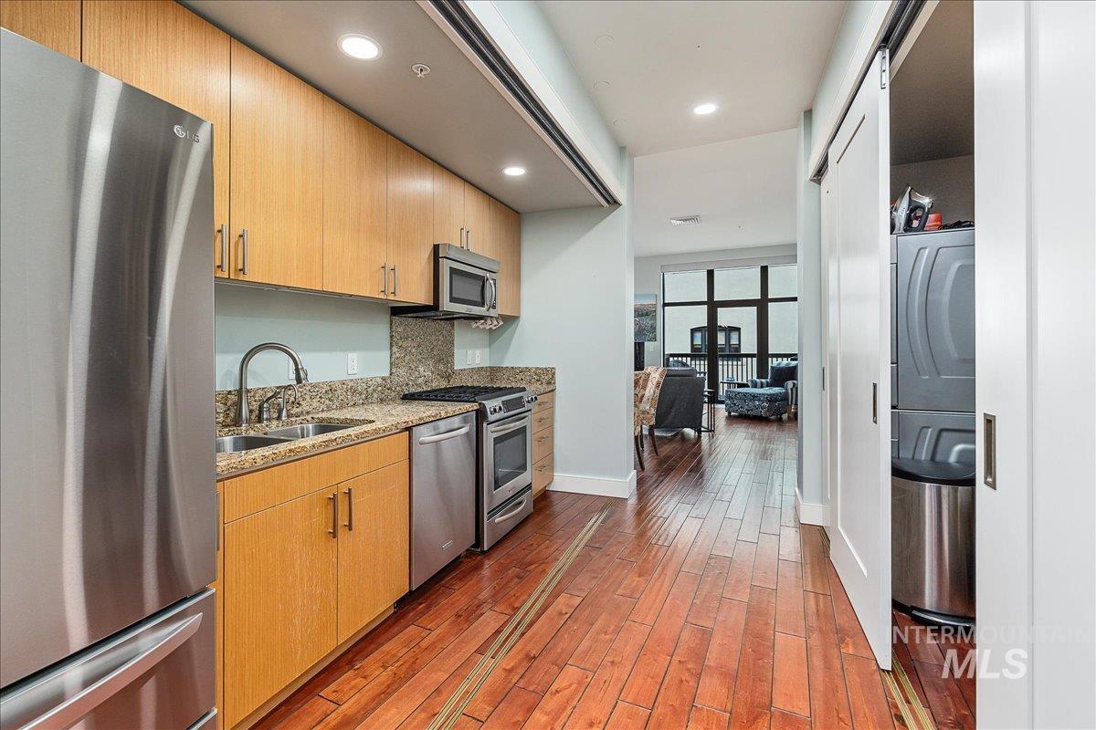 419 S 8th St STE 206, Boise, Idaho 83702-5516, 2 Bedrooms, 1.5 Bathrooms, Residential For Sale, Price $600,000, 98968443