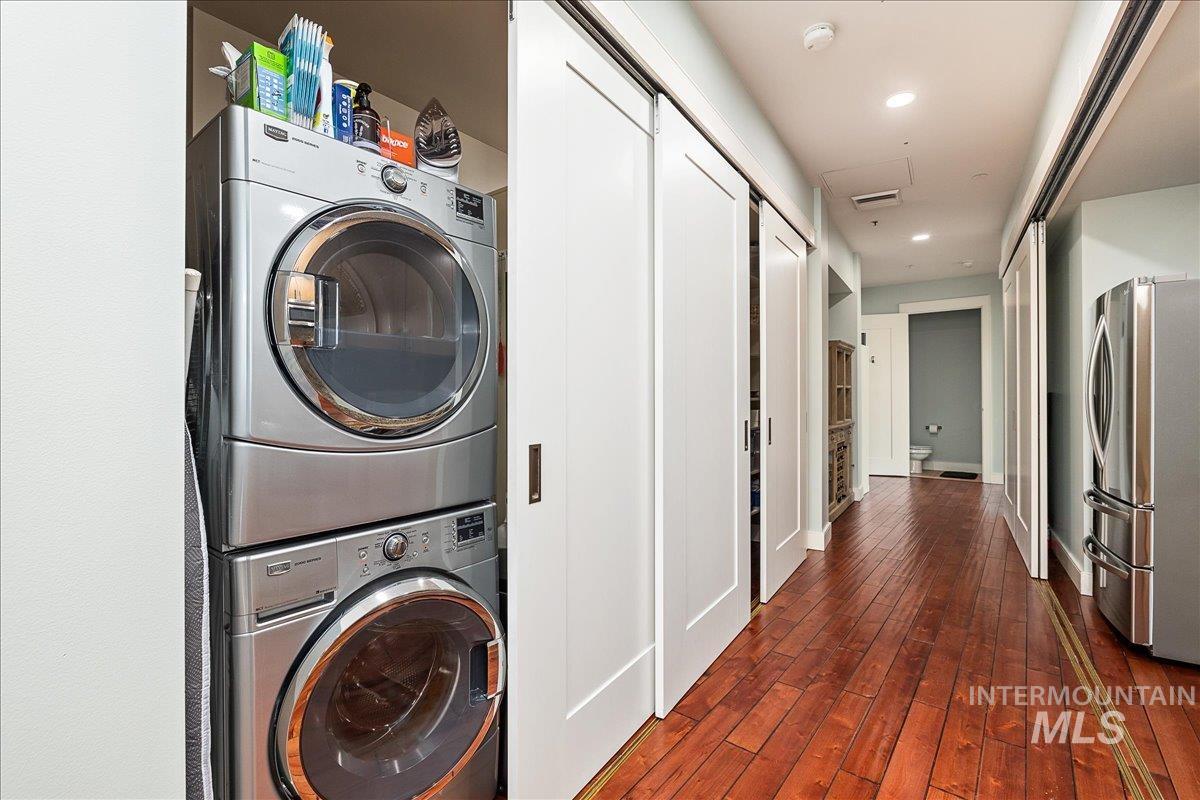 419 S 8th St STE 206, Boise, Idaho 83702-5516, 2 Bedrooms, 1.5 Bathrooms, Residential For Sale, Price $600,000, 98968443