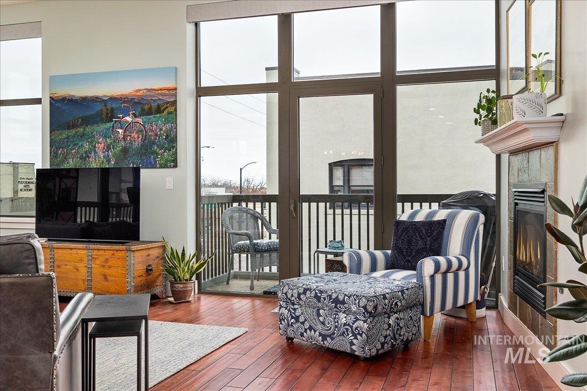 419 S 8th St STE 206, Boise, Idaho 83702-5516, 2 Bedrooms, 1.5 Bathrooms, Residential For Sale, Price $600,000, 98968443