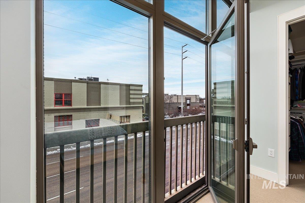 419 S 8th St STE 206, Boise, Idaho 83702-5516, 2 Bedrooms, 1.5 Bathrooms, Residential For Sale, Price $600,000, 98968443