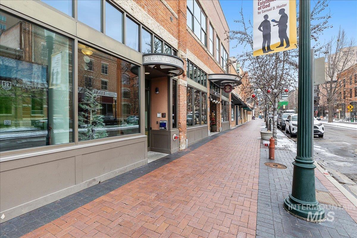 419 S 8th St STE 206, Boise, Idaho 83702-5516, 2 Bedrooms, 1.5 Bathrooms, Residential For Sale, Price $600,000, 98968443